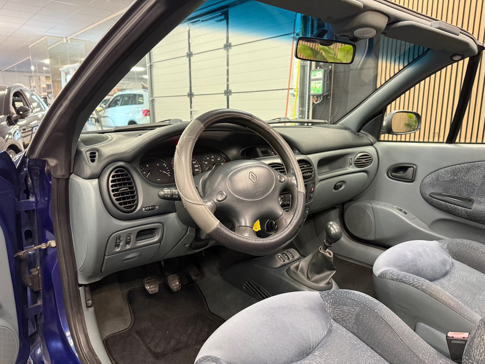 https://www.autokooy.nl//xml/images/53263145-14.JPG
