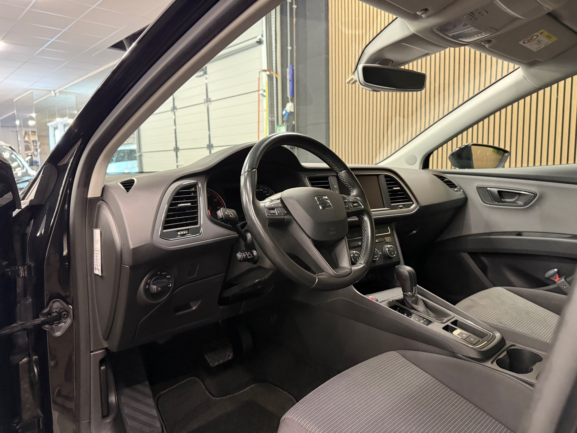 https://www.autokooy.nl//xml/images/53293343-12.JPG