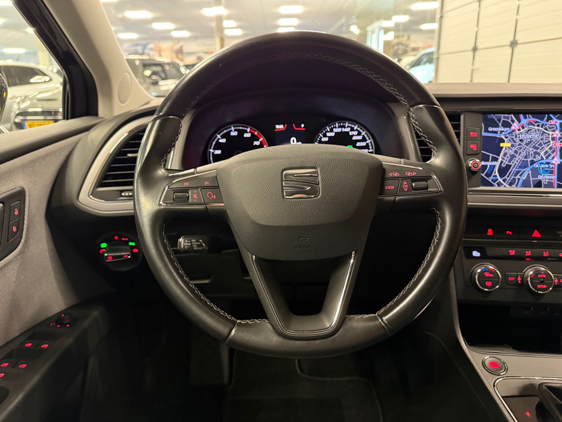 https://www.autokooy.nl//xml/images/53293343-13.JPG