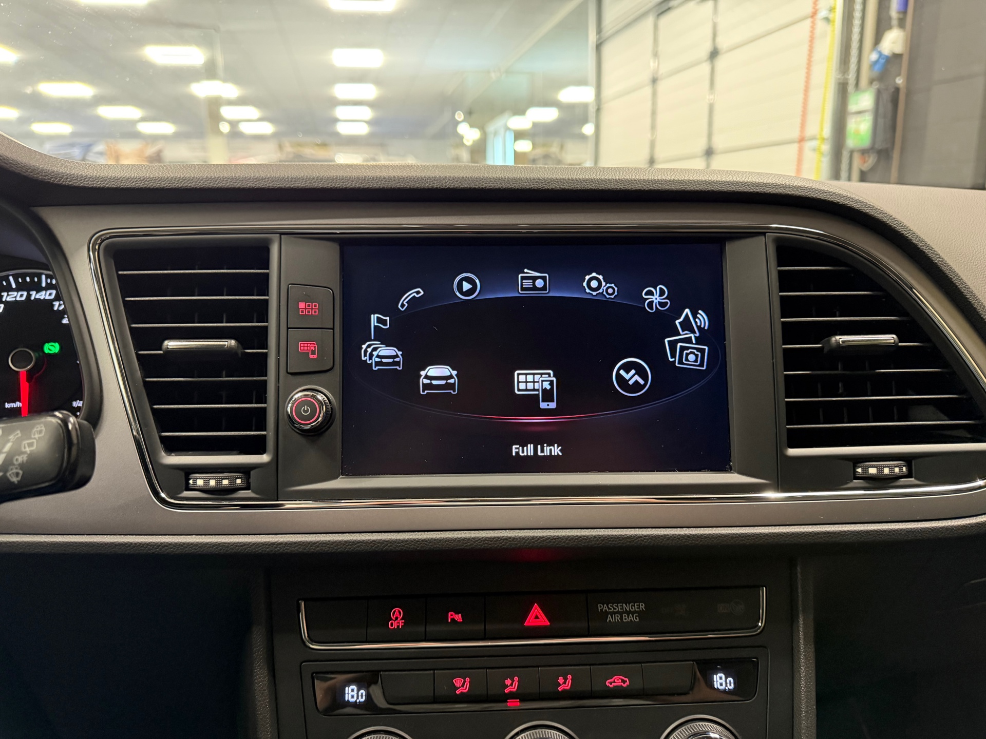https://www.autokooy.nl//xml/images/53293343-16.JPG