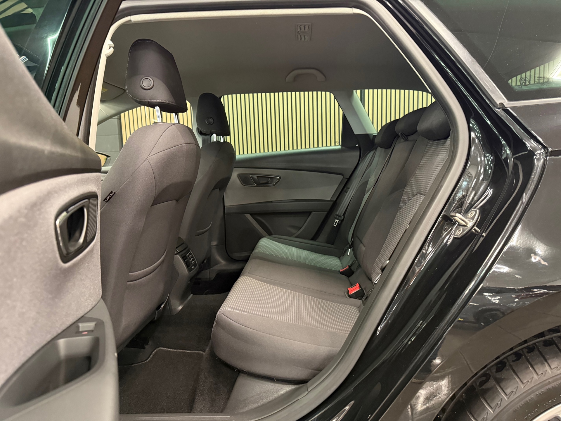 https://www.autokooy.nl//xml/images/53293343-23.JPG