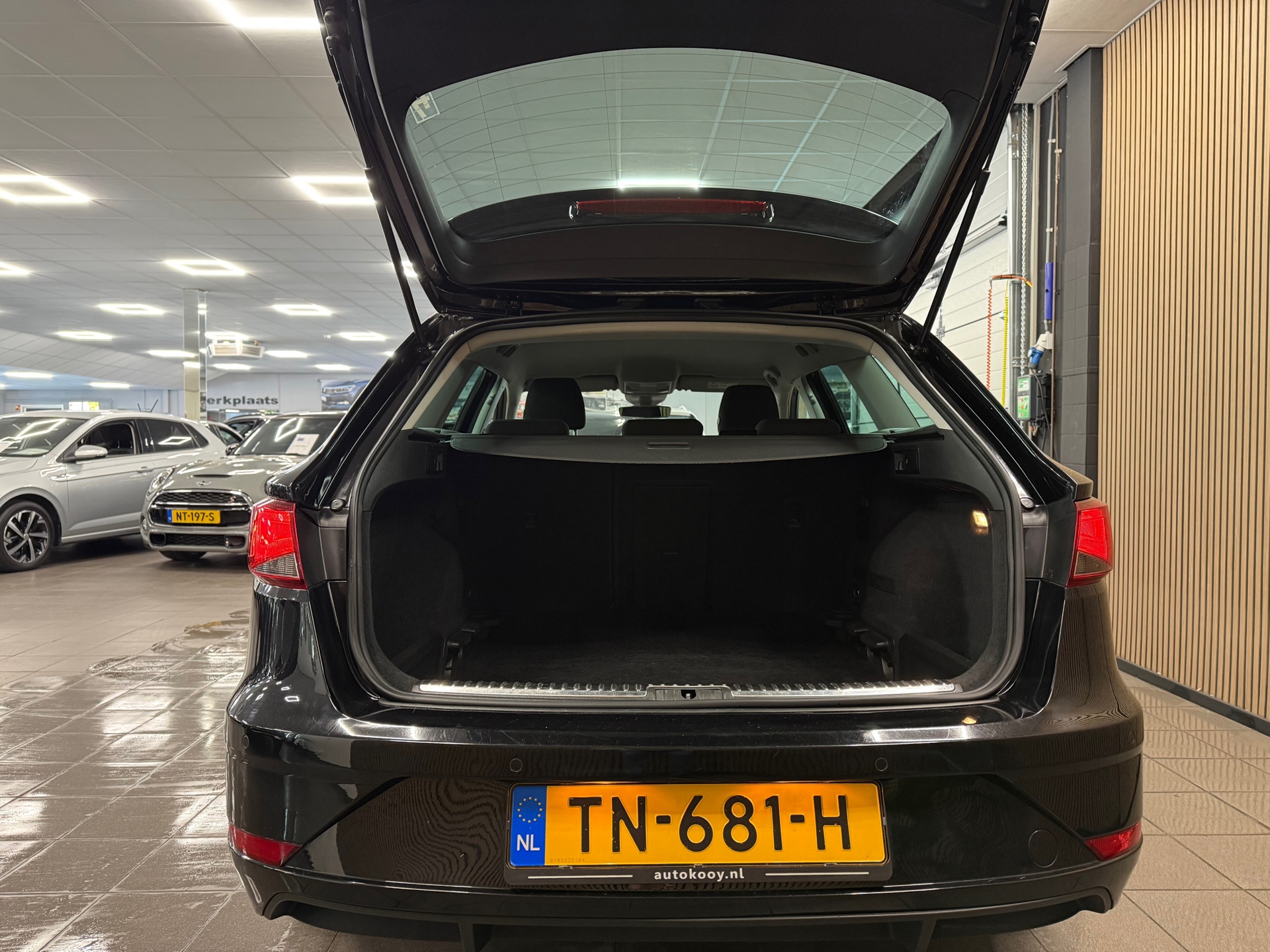 https://www.autokooy.nl//xml/images/53293343-5.JPG