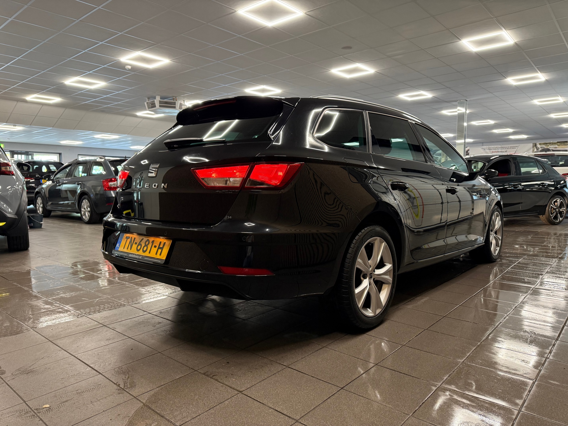 https://www.autokooy.nl//xml/images/53293343-6.JPG