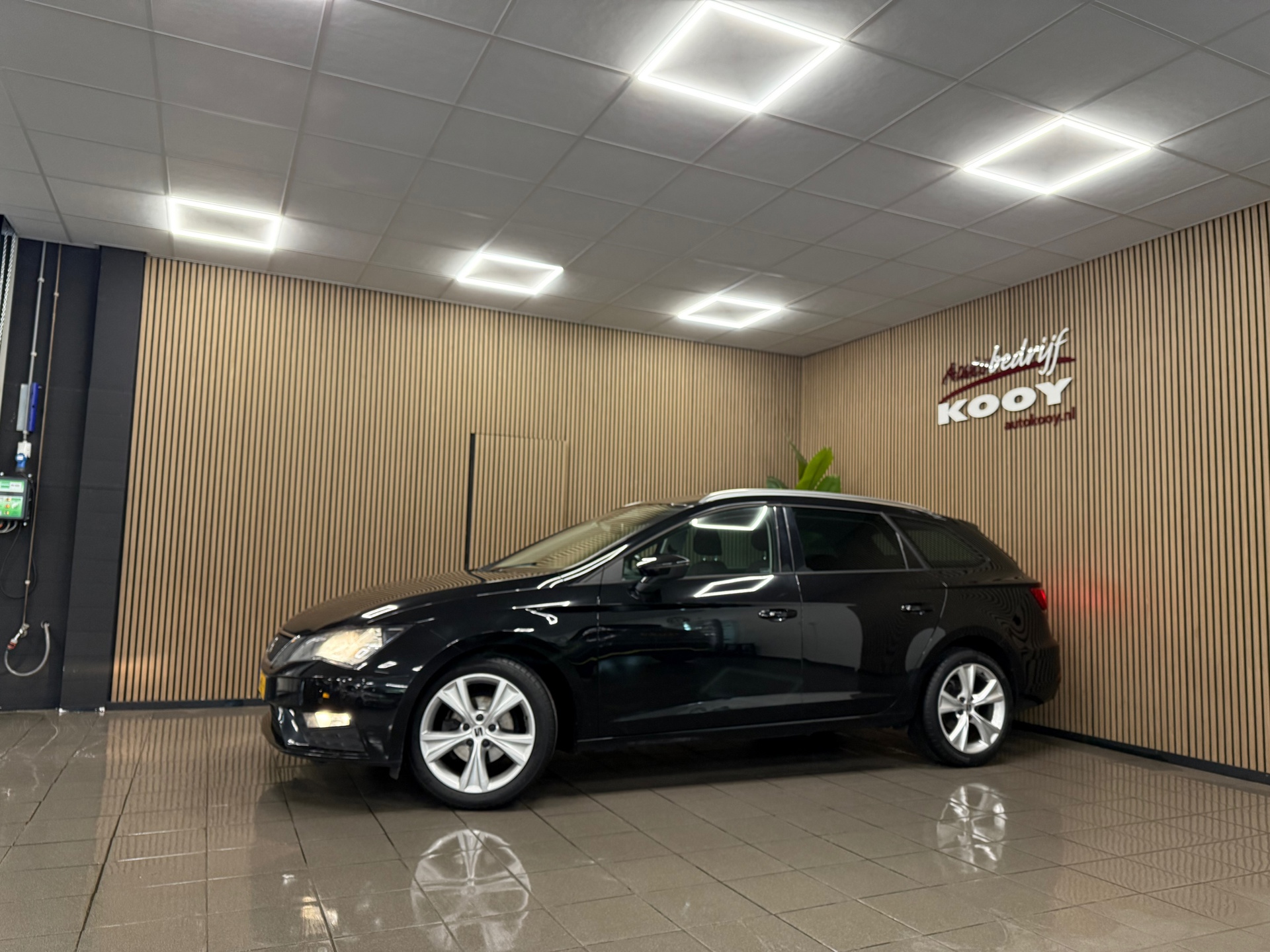https://www.autokooy.nl//xml/images/53293343-9.JPG