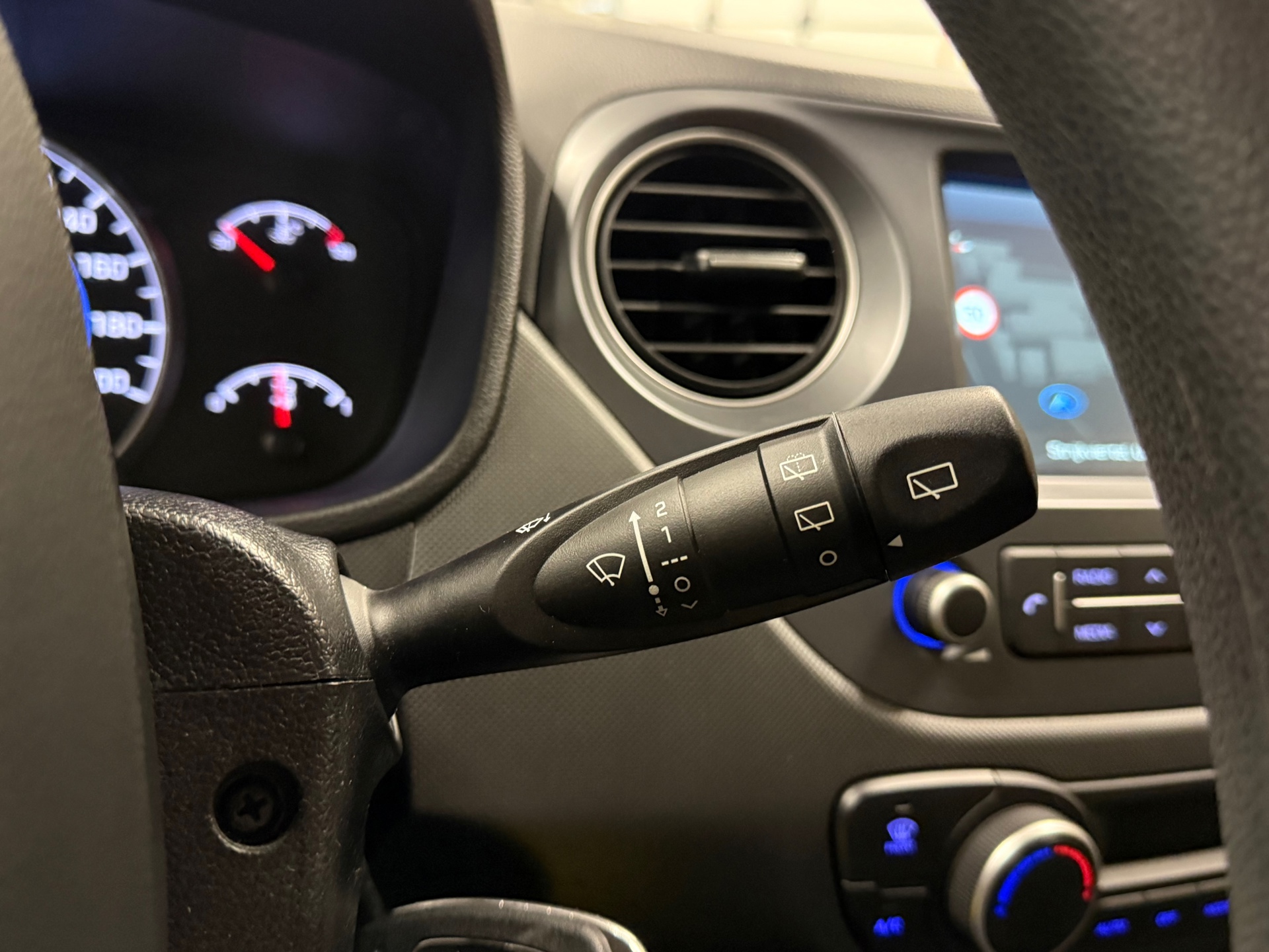 https://www.autokooy.nl//xml/images/53327599-16.JPG