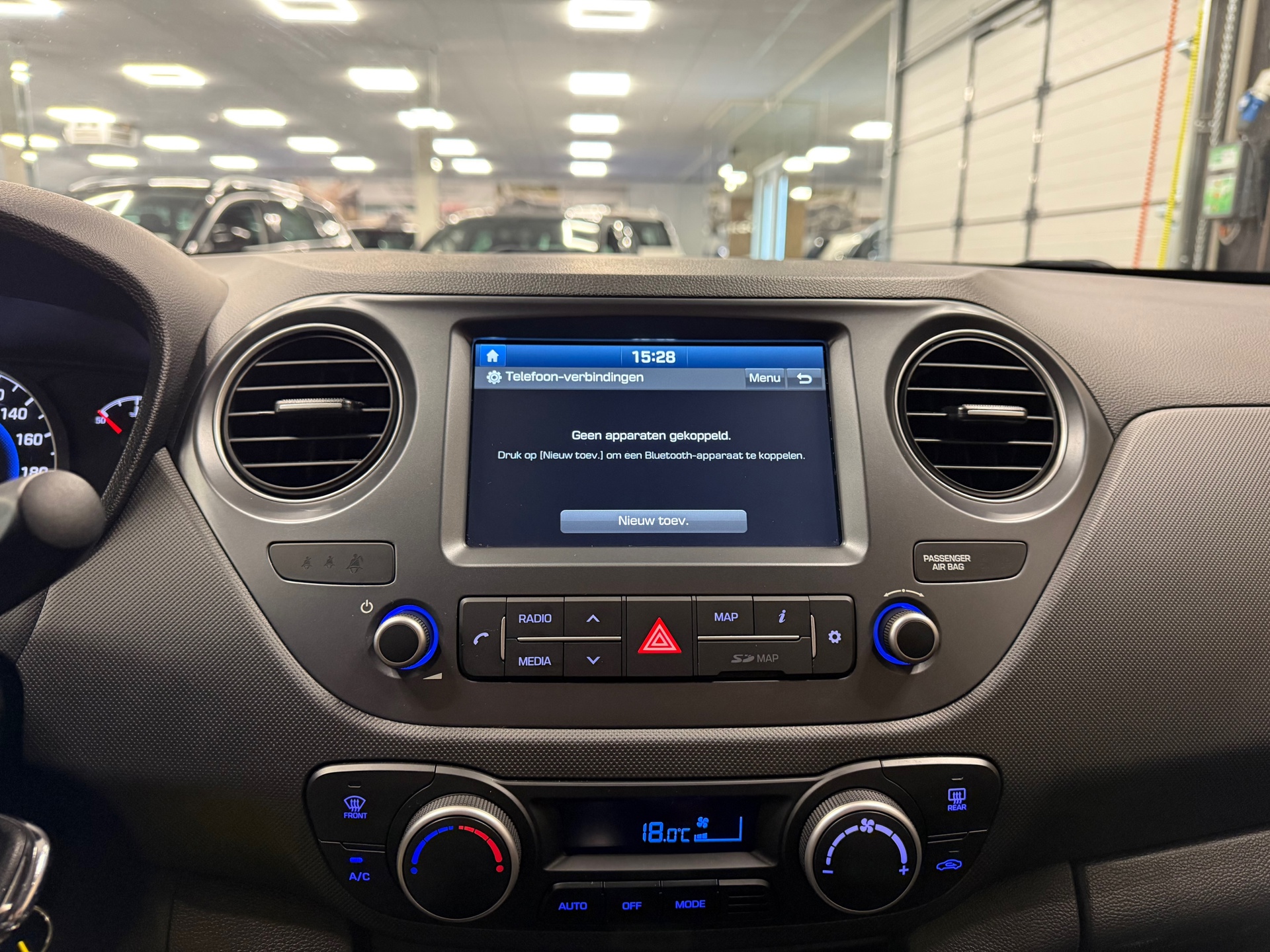 https://www.autokooy.nl//xml/images/53327599-18.JPG