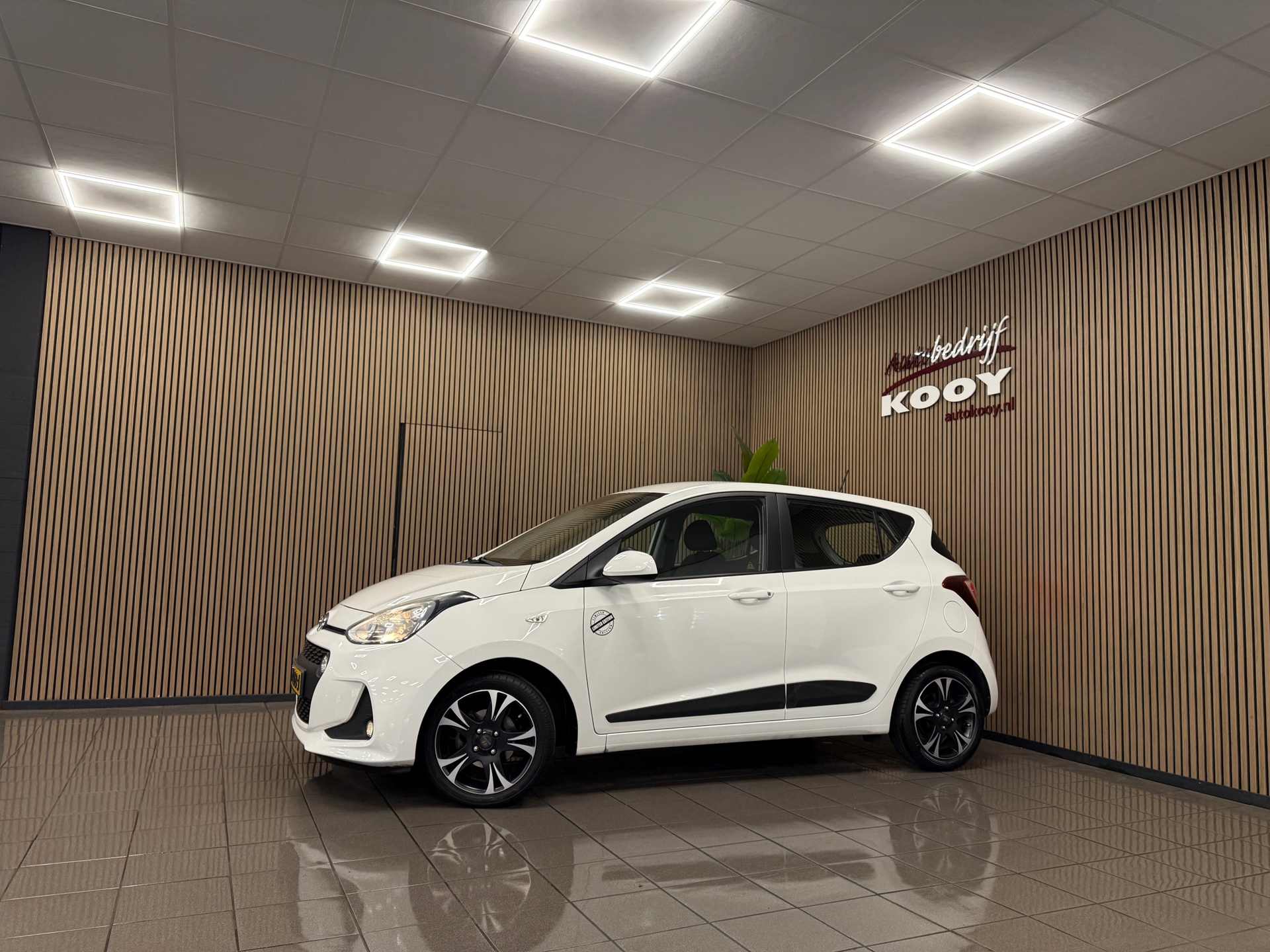 https://www.autokooy.nl//xml/images/53327599-9.JPG