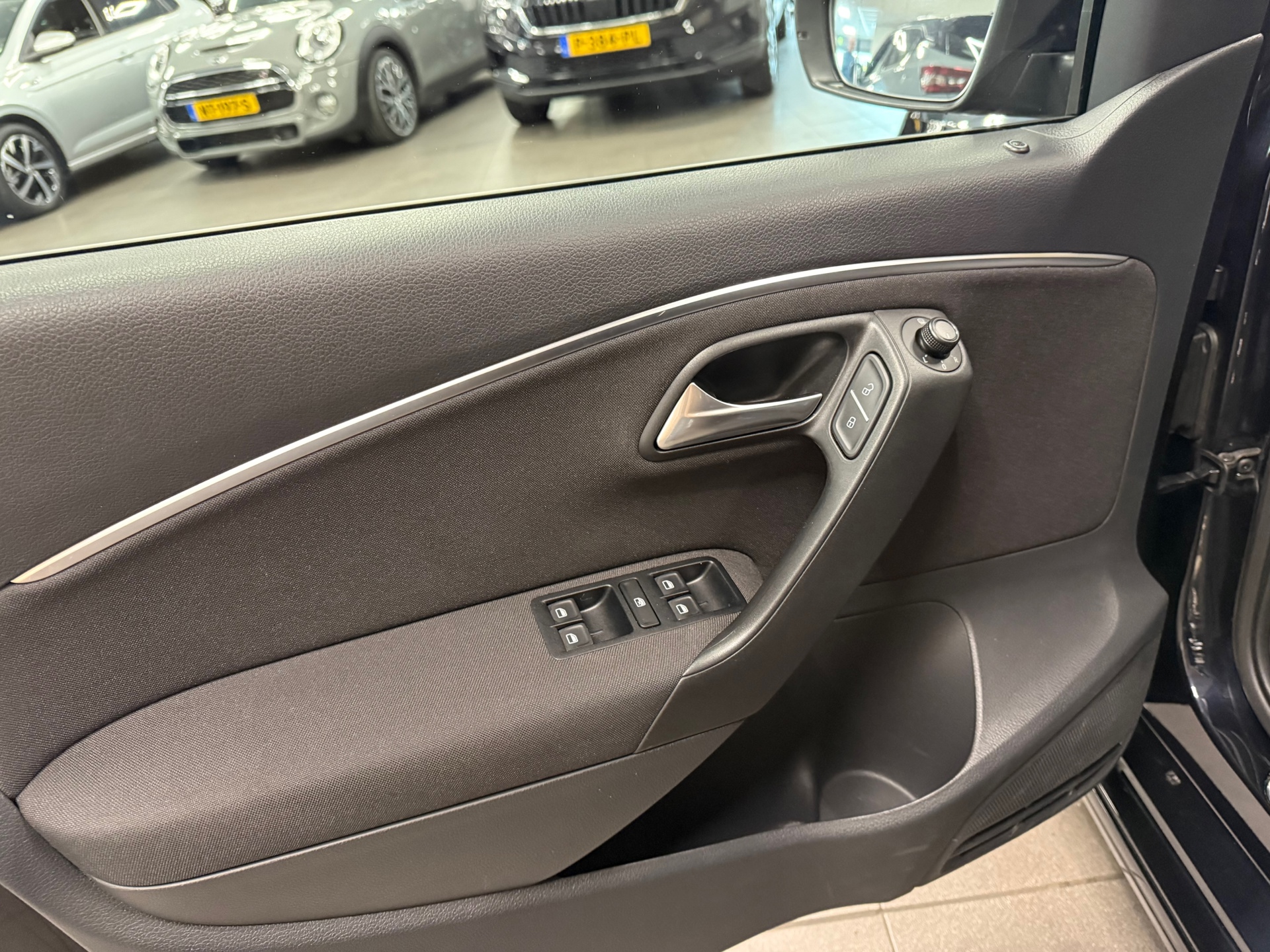 https://www.autokooy.nl//xml/images/53329622-10.JPG
