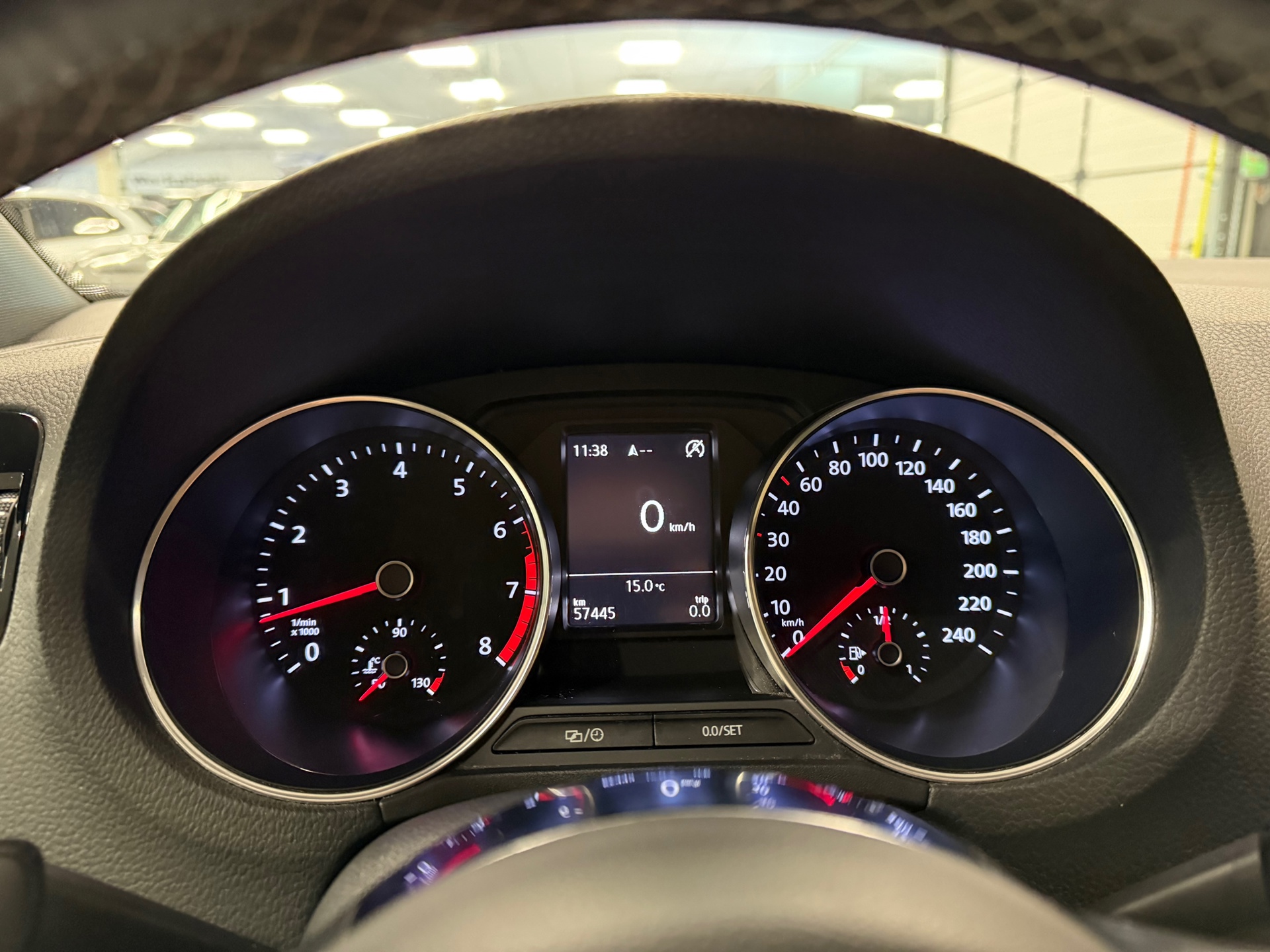 https://www.autokooy.nl//xml/images/53329622-14.JPG