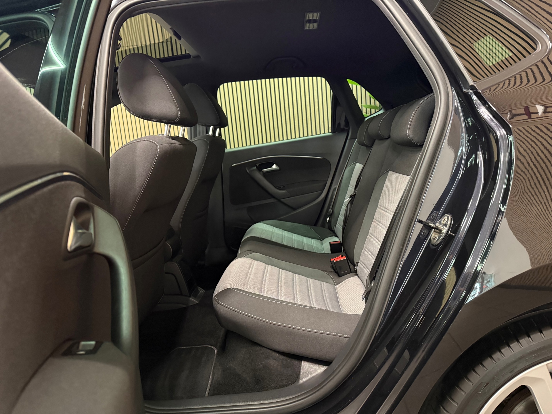 https://www.autokooy.nl//xml/images/53329622-21.JPG