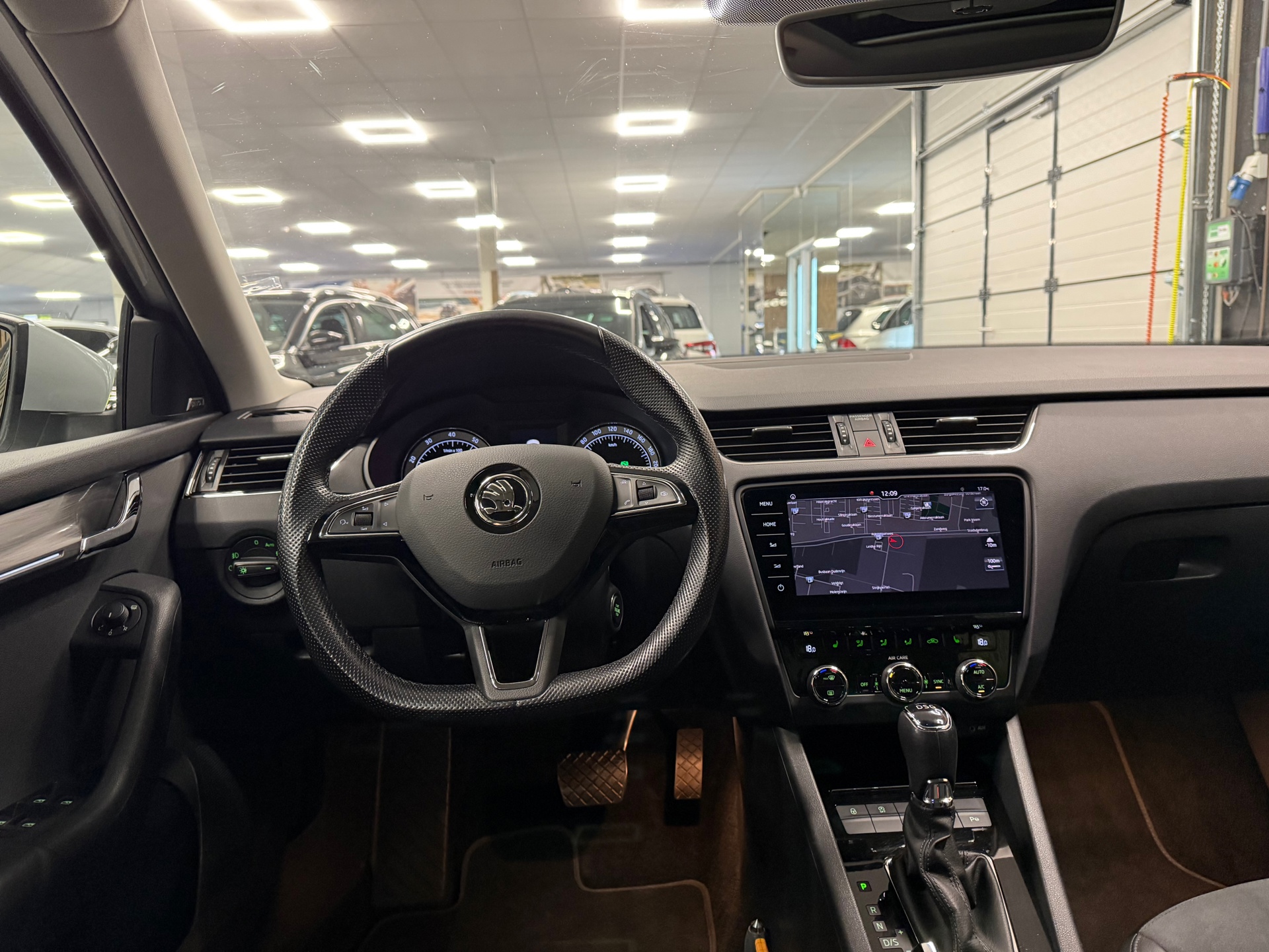 https://www.autokooy.nl//xml/images/53377603-20.JPG