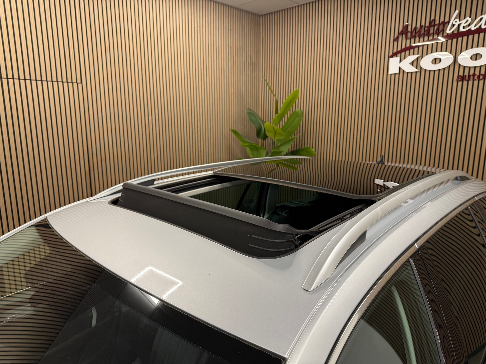 https://www.autokooy.nl//xml/images/53377603-23.JPG
