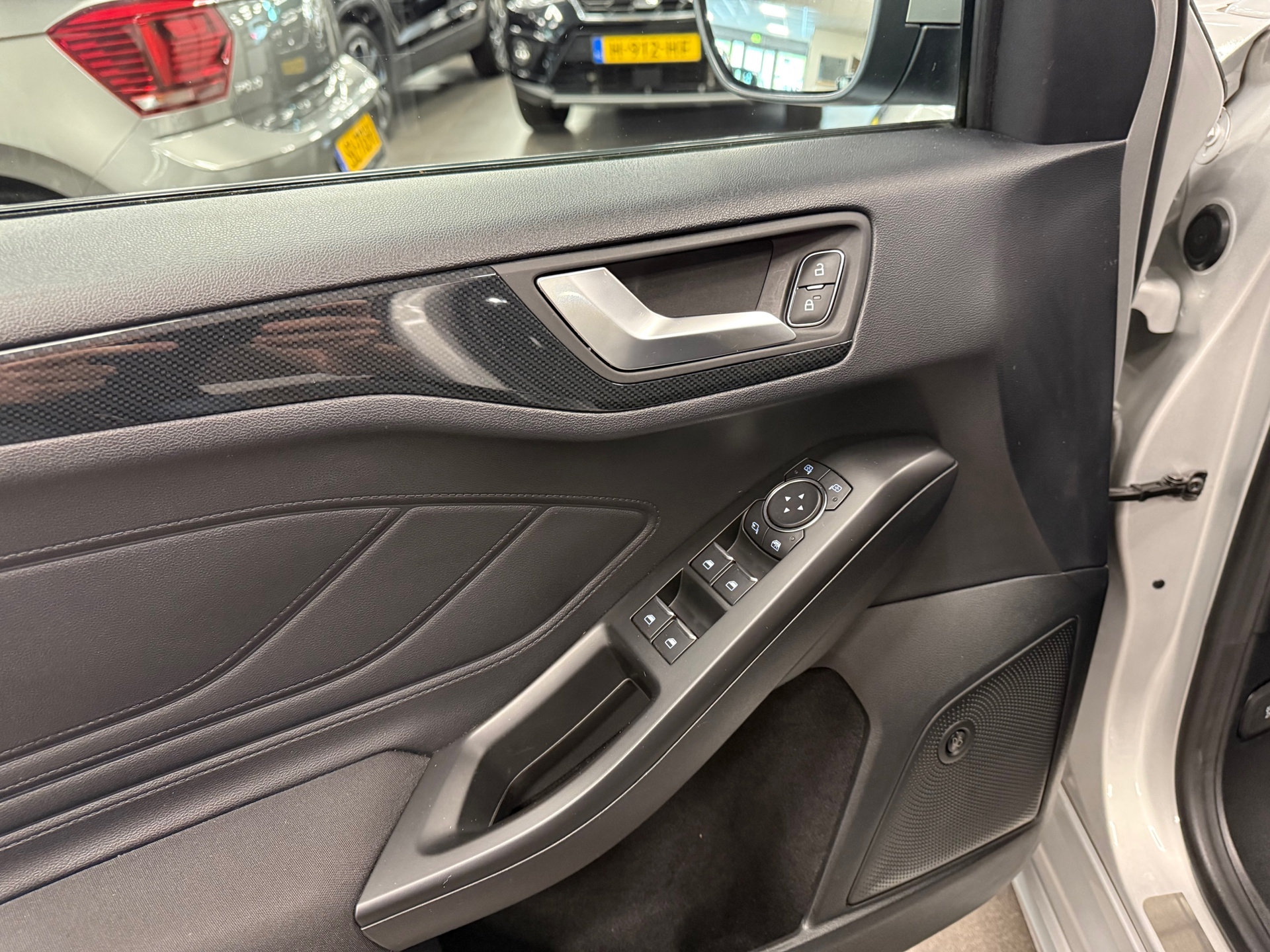 https://www.autokooy.nl//xml/images/53404331-10.JPG
