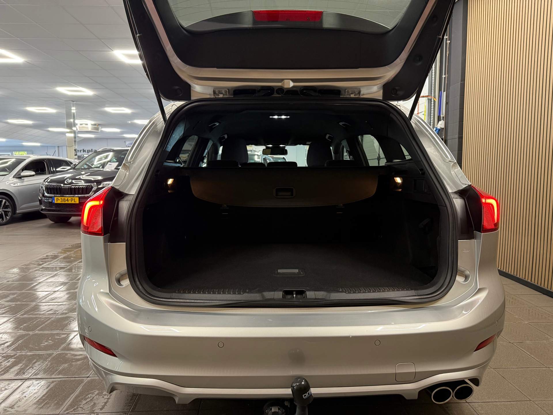 https://www.autokooy.nl//xml/images/53404331-5.JPG