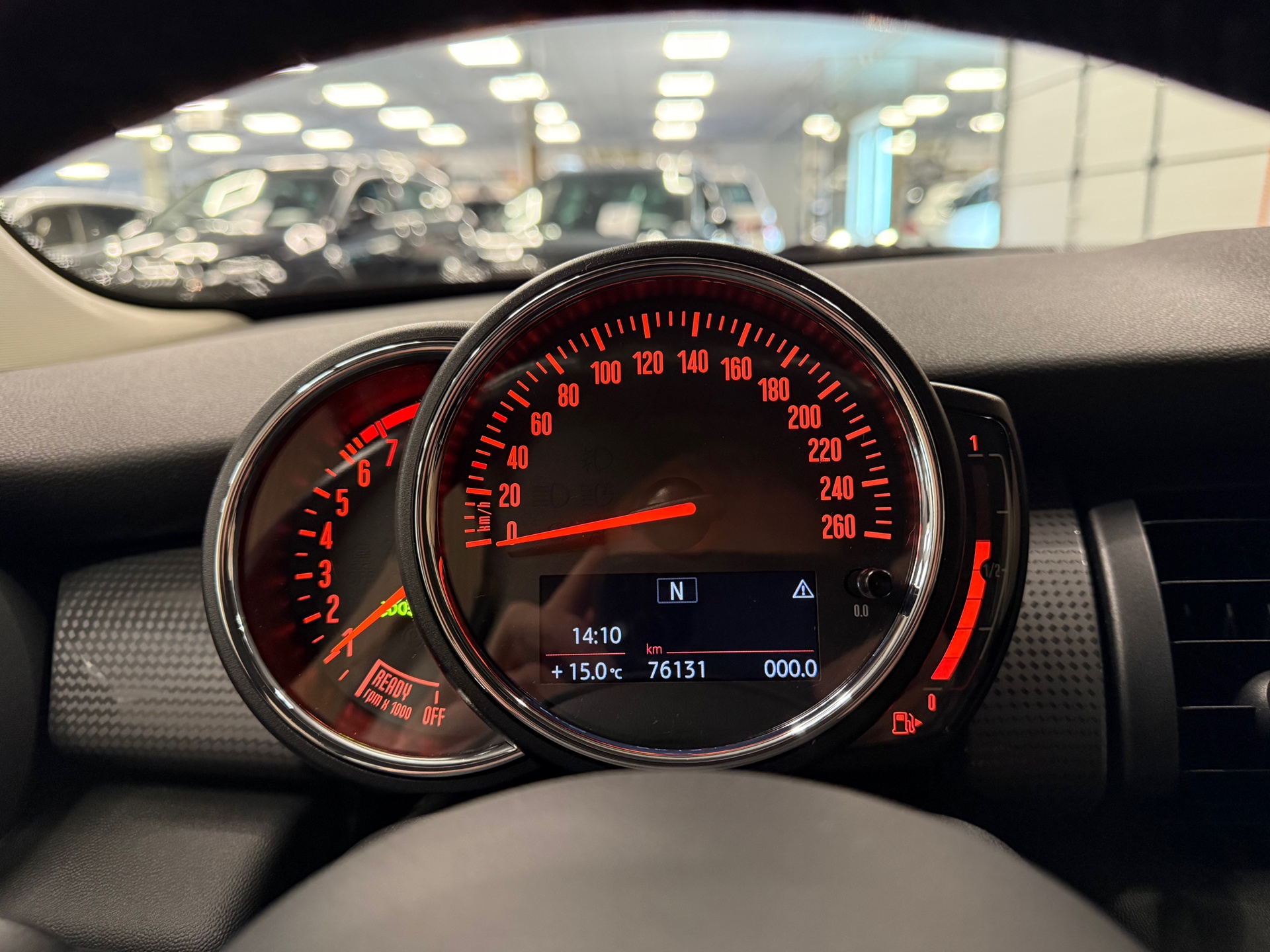 https://www.autokooy.nl//xml/images/53434762-14.JPG