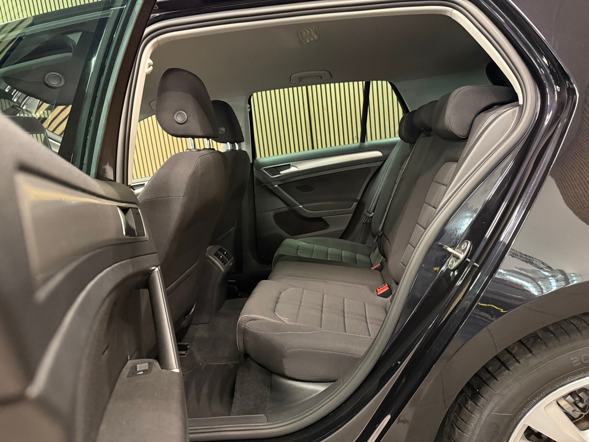 https://www.autokooy.nl//xml/images/53472243-22.JPG