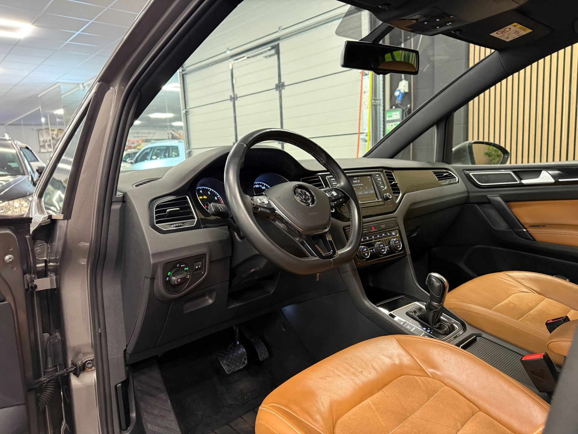 https://www.autokooy.nl//xml/images/53472481-12.JPG