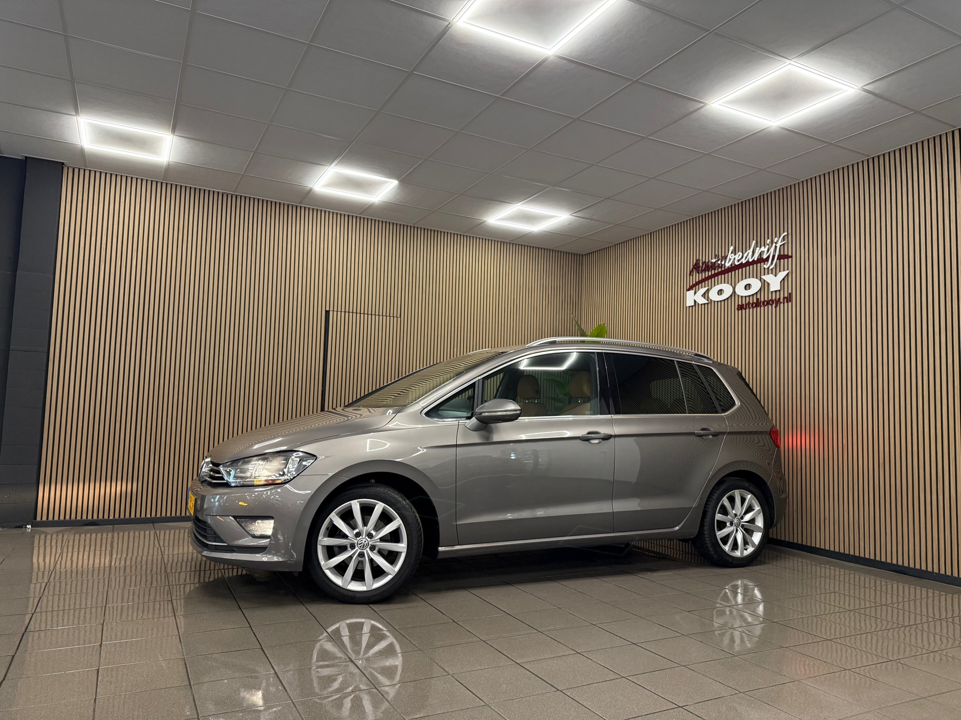https://www.autokooy.nl//xml/images/53472481-9.JPG