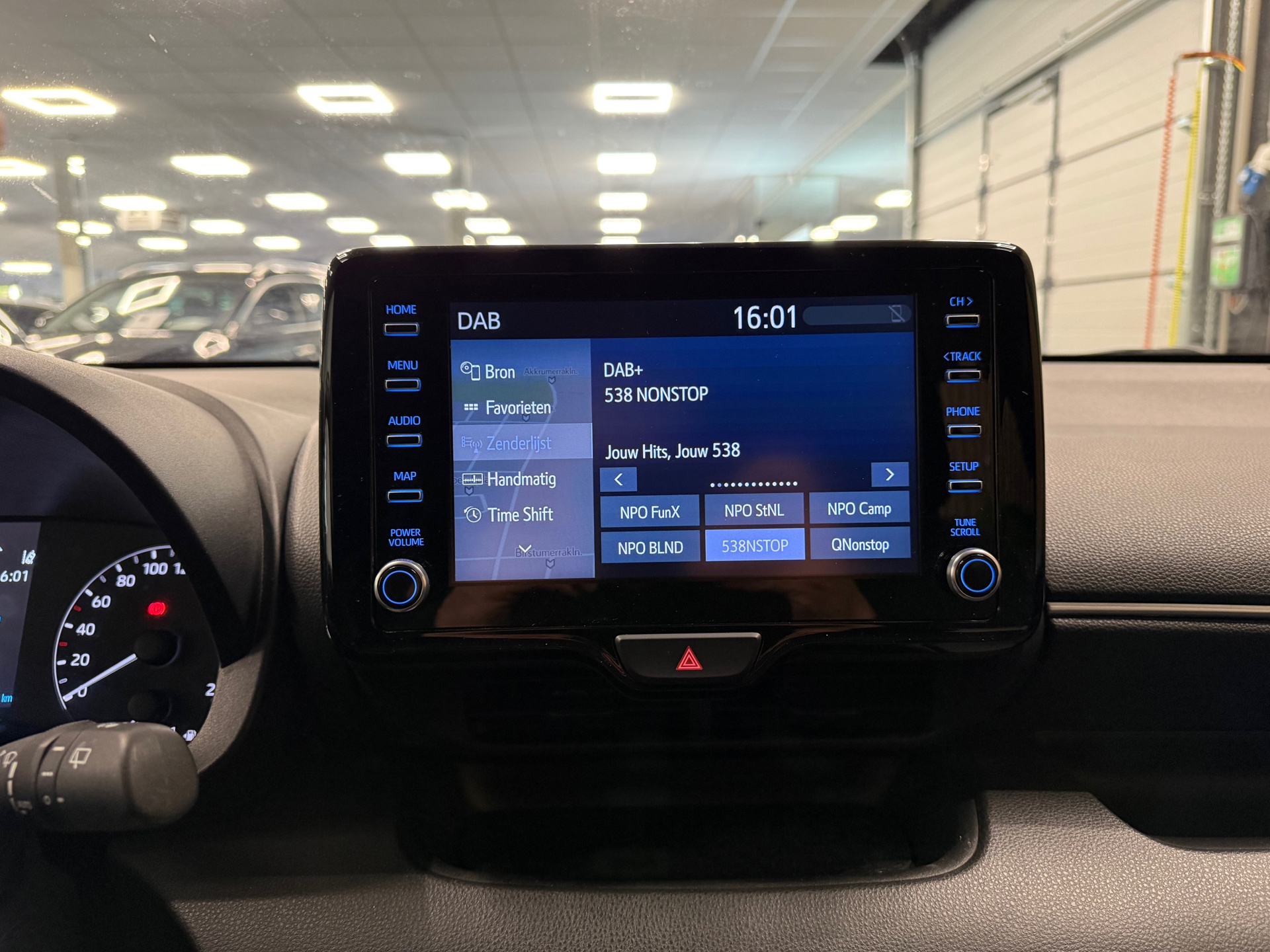 https://www.autokooy.nl//xml/images/53472681-16.JPG
