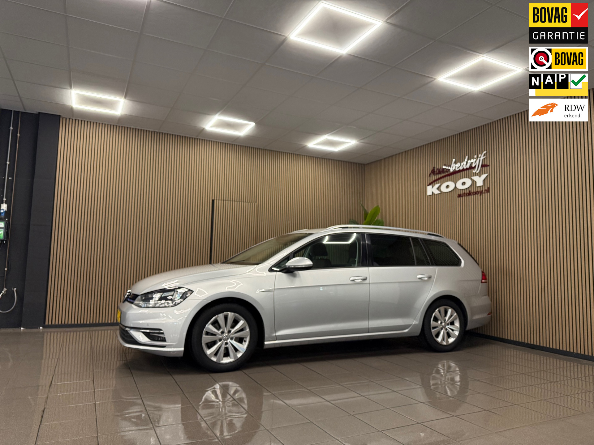 Volkswagen Golf Variant 1.5 TSI Comfortline Business * Trekhaak / Carplay / Navigatie / Stoelverwarming / NL Auto *