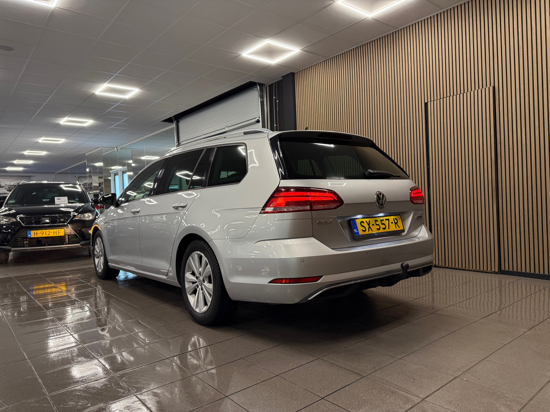 https://www.autokooy.nl//xml/images/53523932-3.JPG