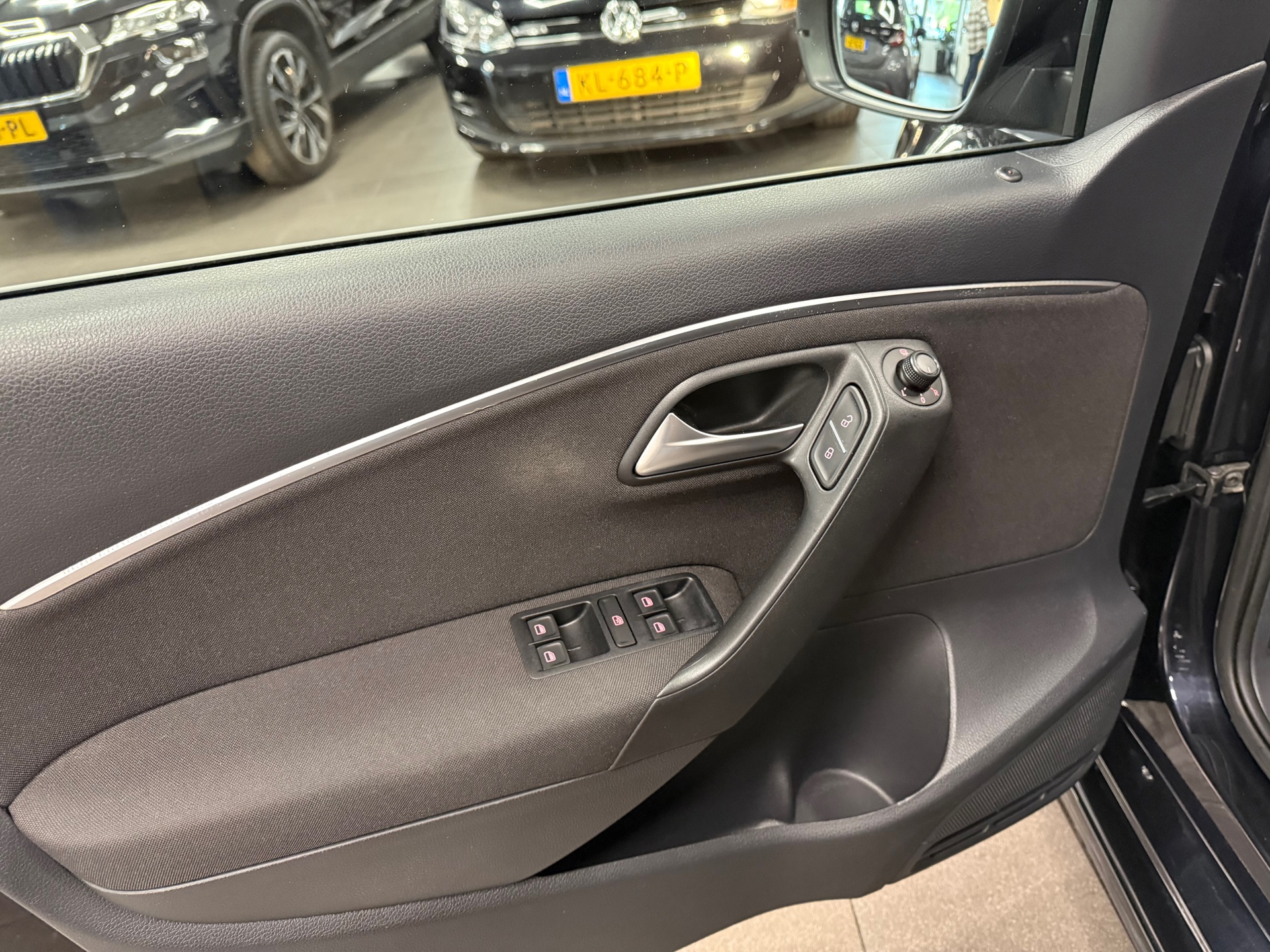 https://www.autokooy.nl//xml/images/53550252-10.JPG