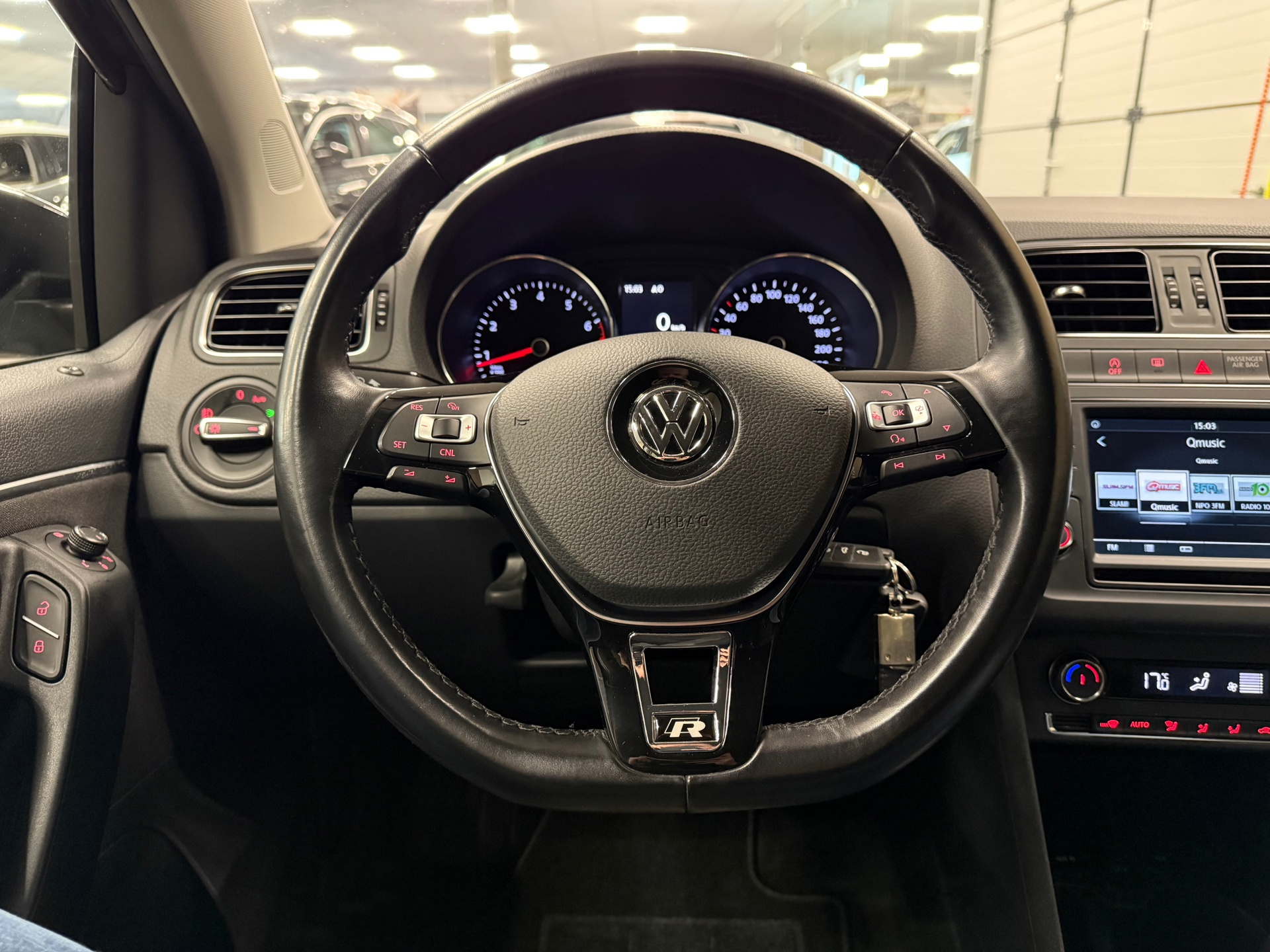 https://www.autokooy.nl//xml/images/53550252-13.JPG