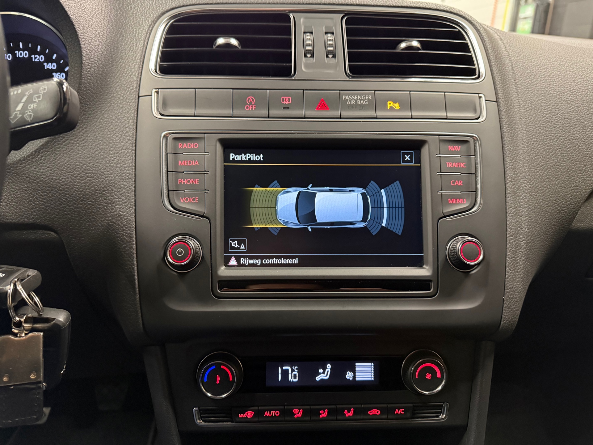 https://www.autokooy.nl//xml/images/53550252-18.JPG
