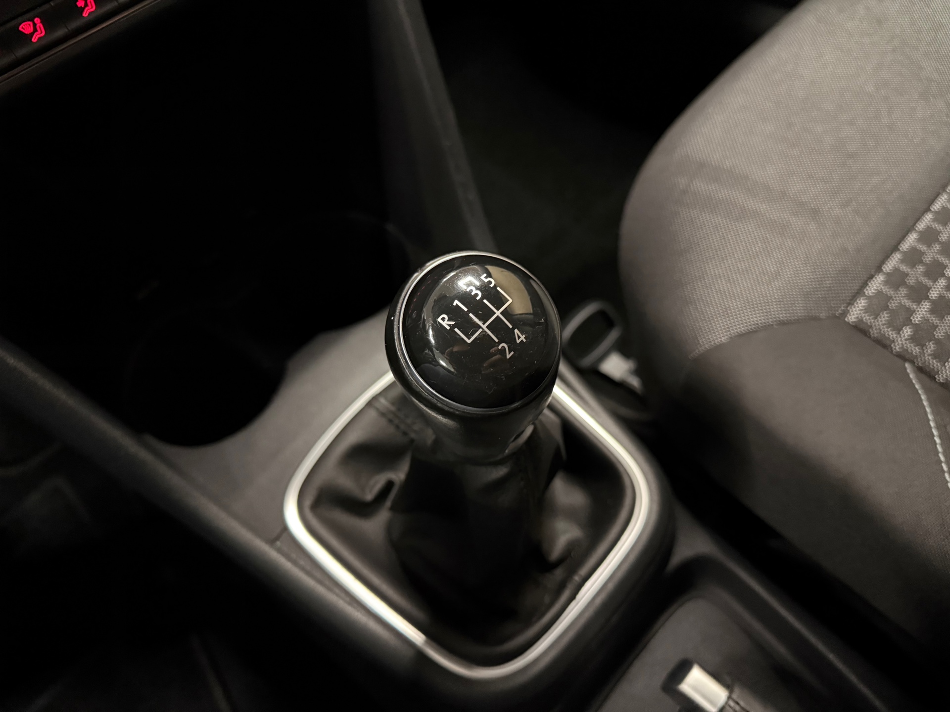 https://www.autokooy.nl//xml/images/53550252-20.JPG
