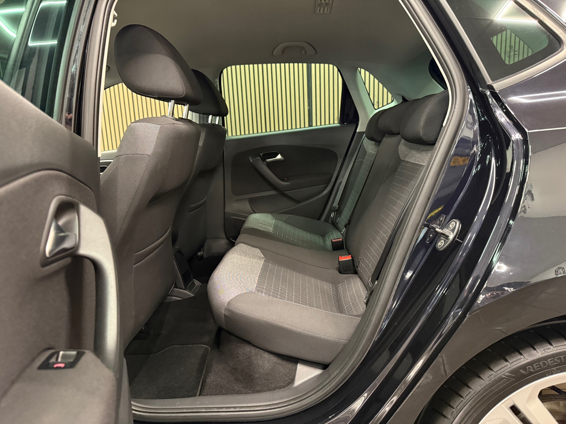 https://www.autokooy.nl//xml/images/53550252-22.JPG