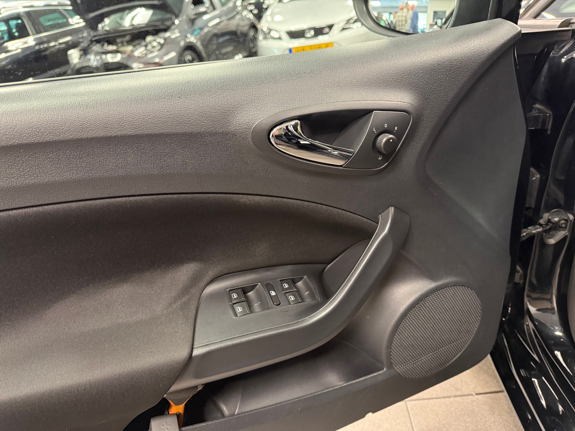 https://www.autokooy.nl//xml/images/53574575-10.JPG