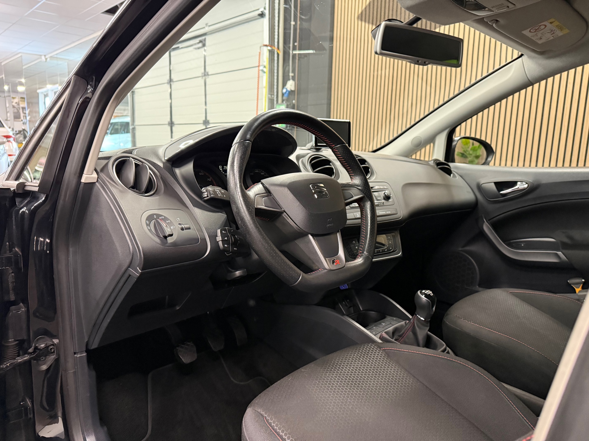 https://www.autokooy.nl//xml/images/53574575-12.JPG