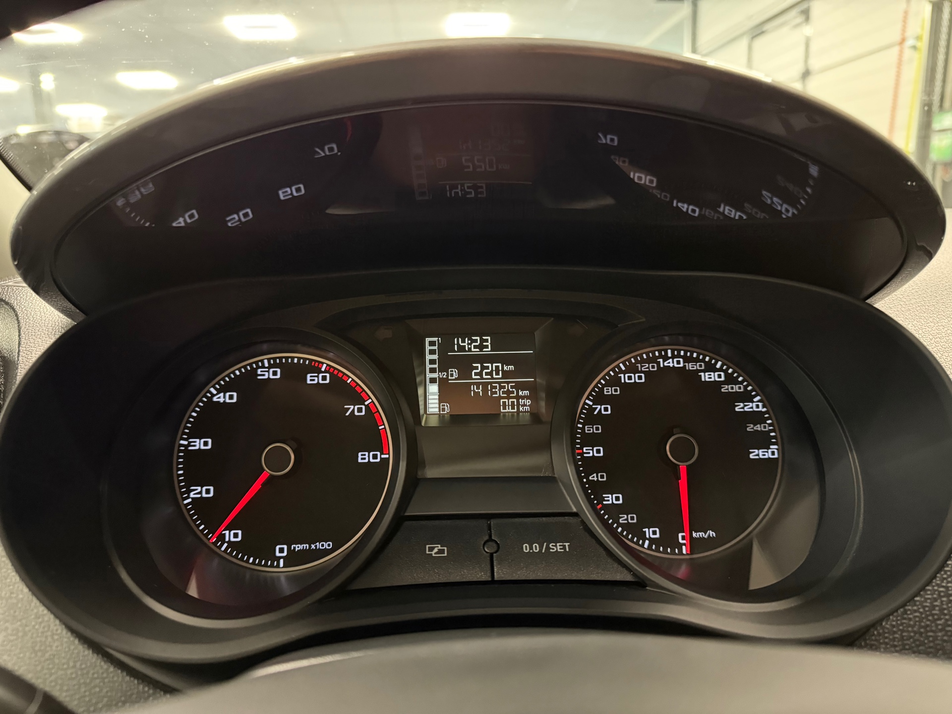 https://www.autokooy.nl//xml/images/53574575-14.JPG