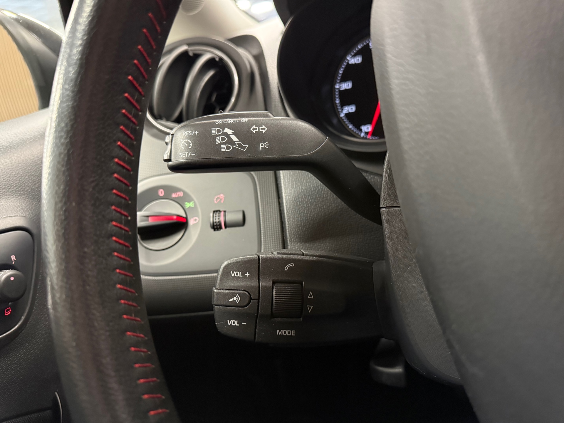 https://www.autokooy.nl//xml/images/53574575-15.JPG