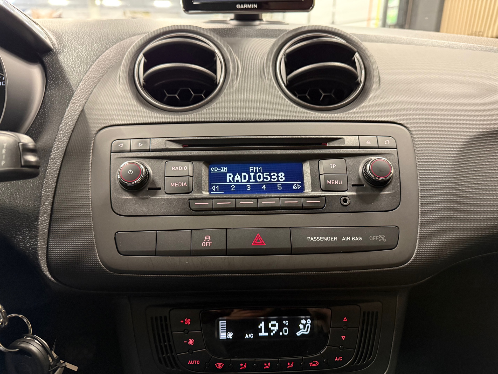 https://www.autokooy.nl//xml/images/53574575-19.JPG