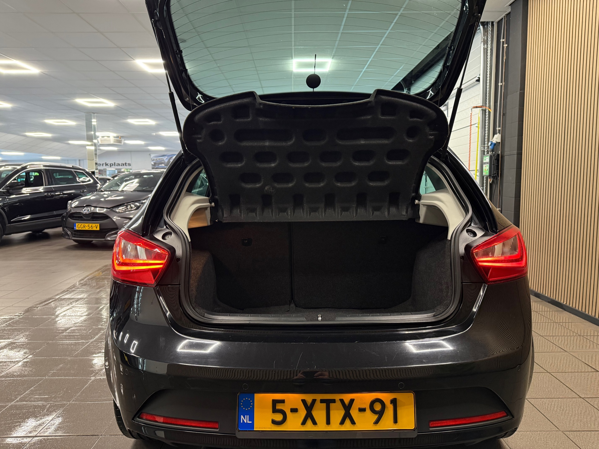 https://www.autokooy.nl//xml/images/53574575-5.JPG
