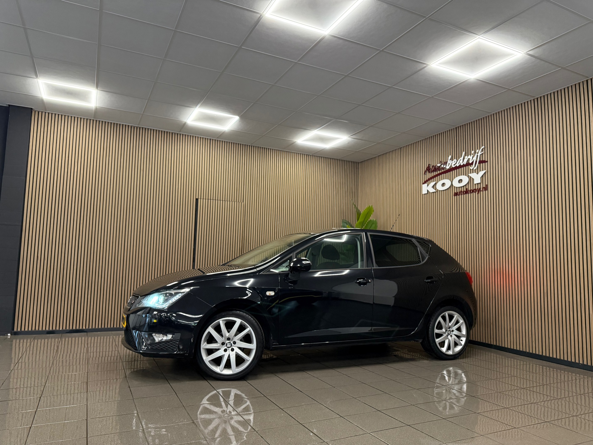 https://www.autokooy.nl//xml/images/53574575-9.JPG