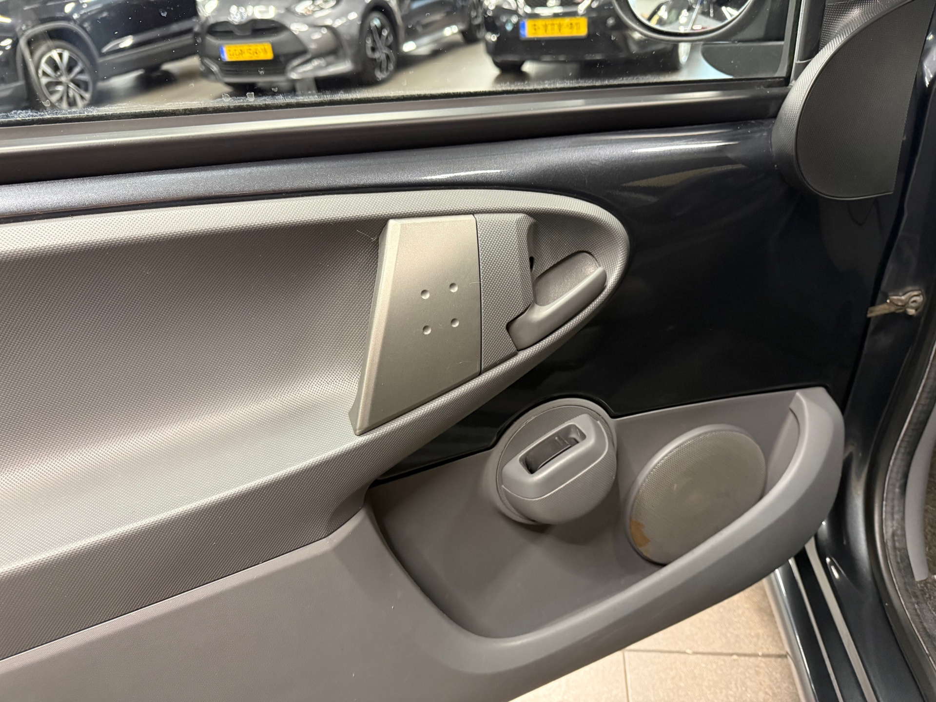 https://www.autokooy.nl//xml/images/53607384-10.JPG
