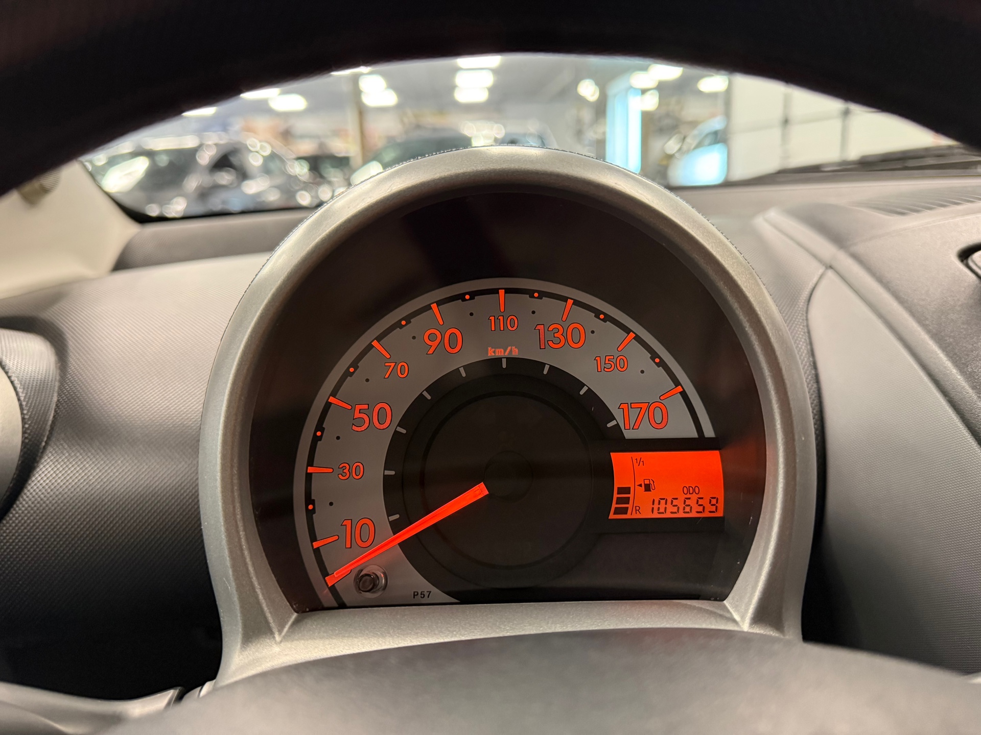 https://www.autokooy.nl//xml/images/53607384-14.JPG