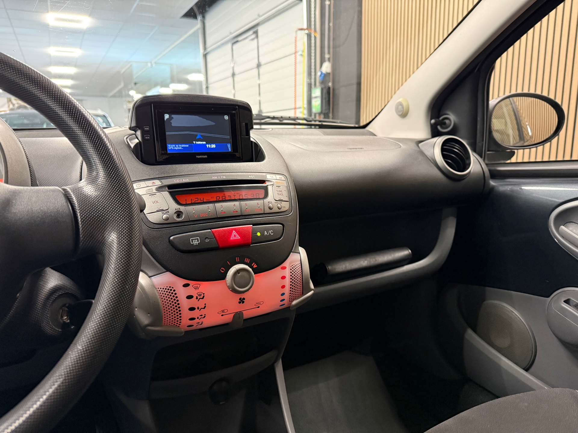 https://www.autokooy.nl//xml/images/53607384-21.JPG
