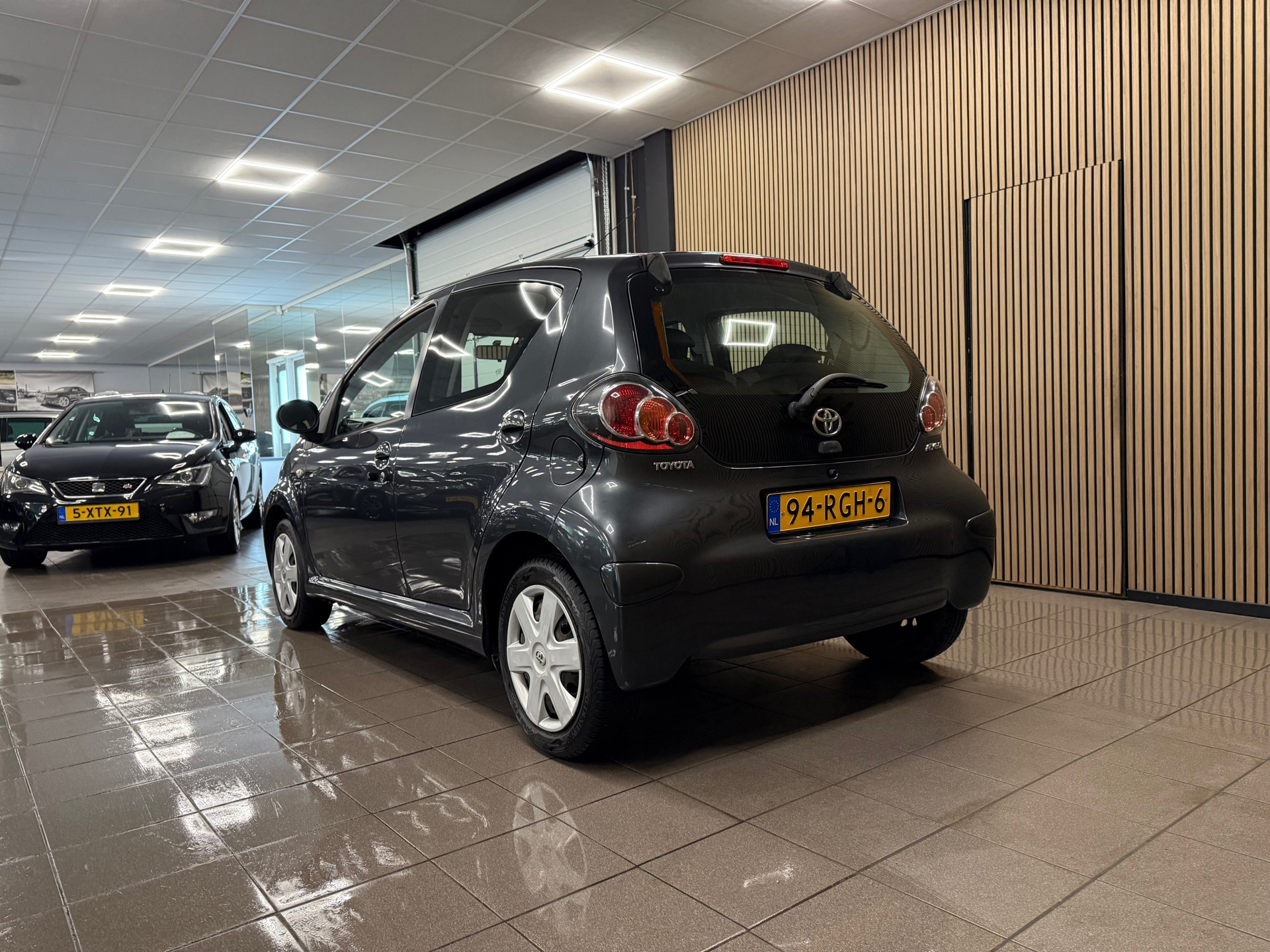 https://www.autokooy.nl//xml/images/53607384-3.JPG