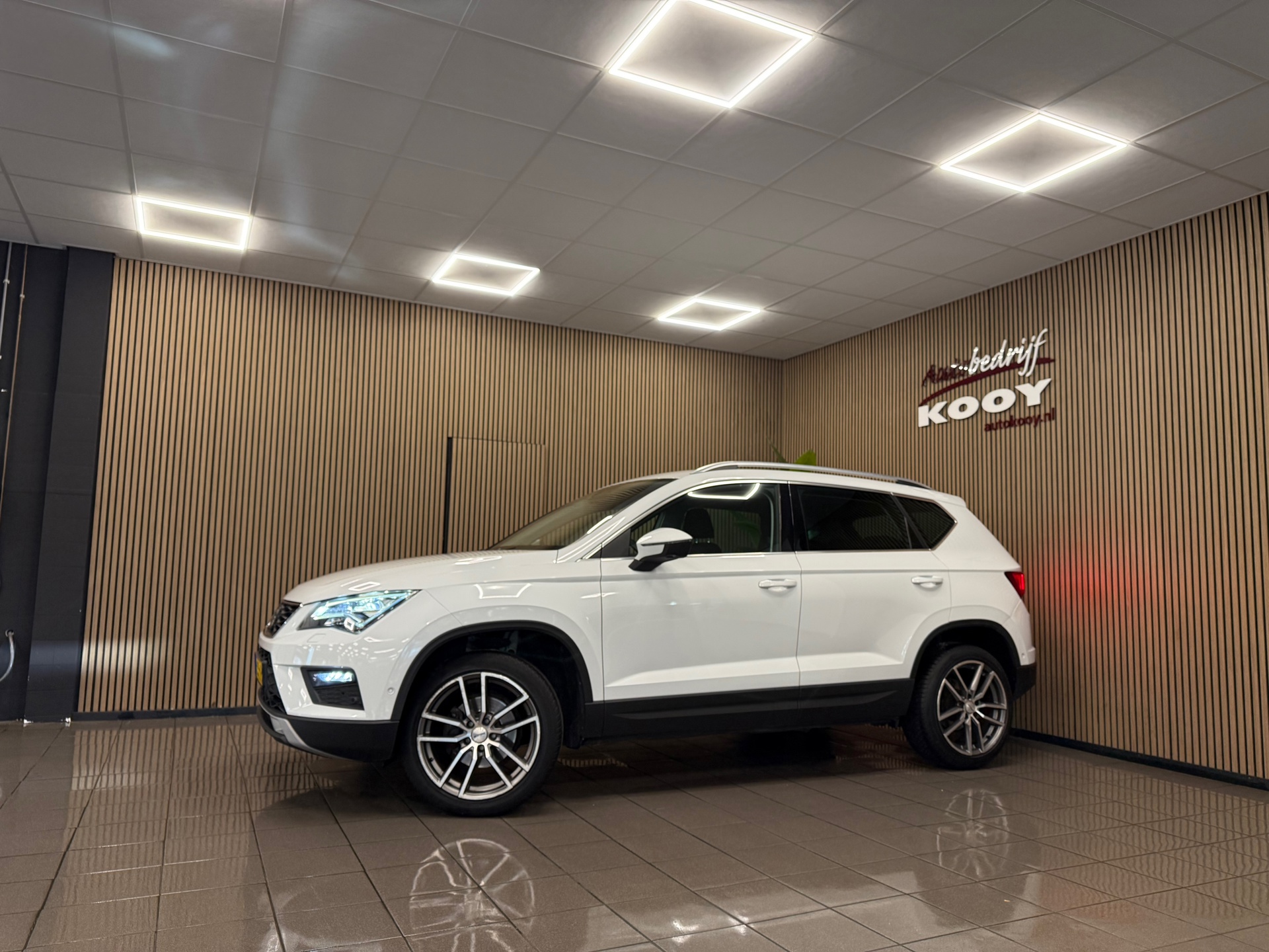 https://www.autokooy.nl//xml/images/53607545-10.JPG