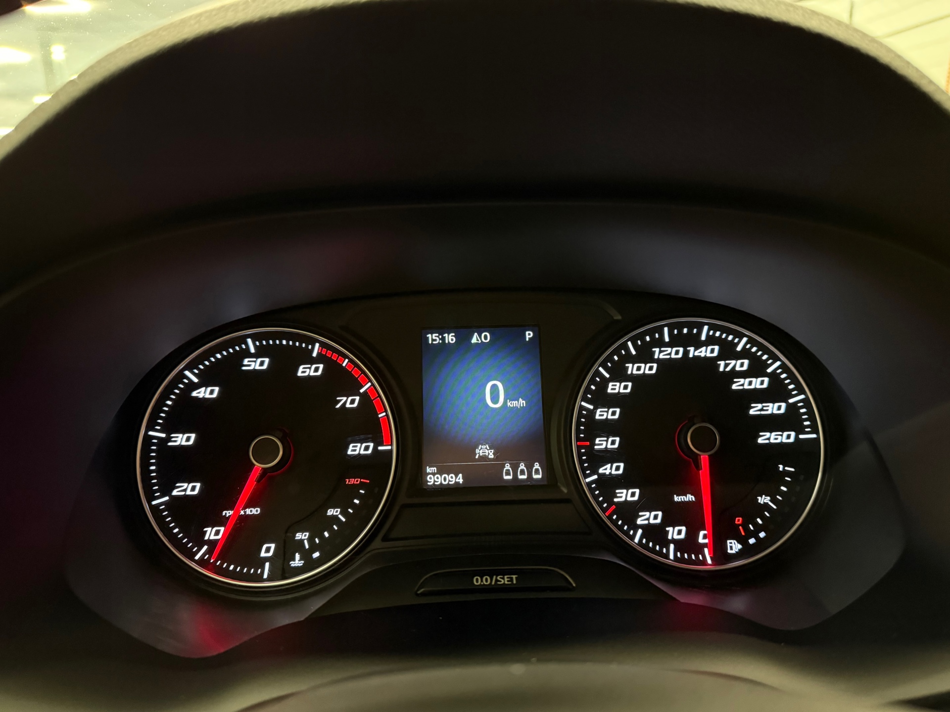 https://www.autokooy.nl//xml/images/53607545-14.JPG