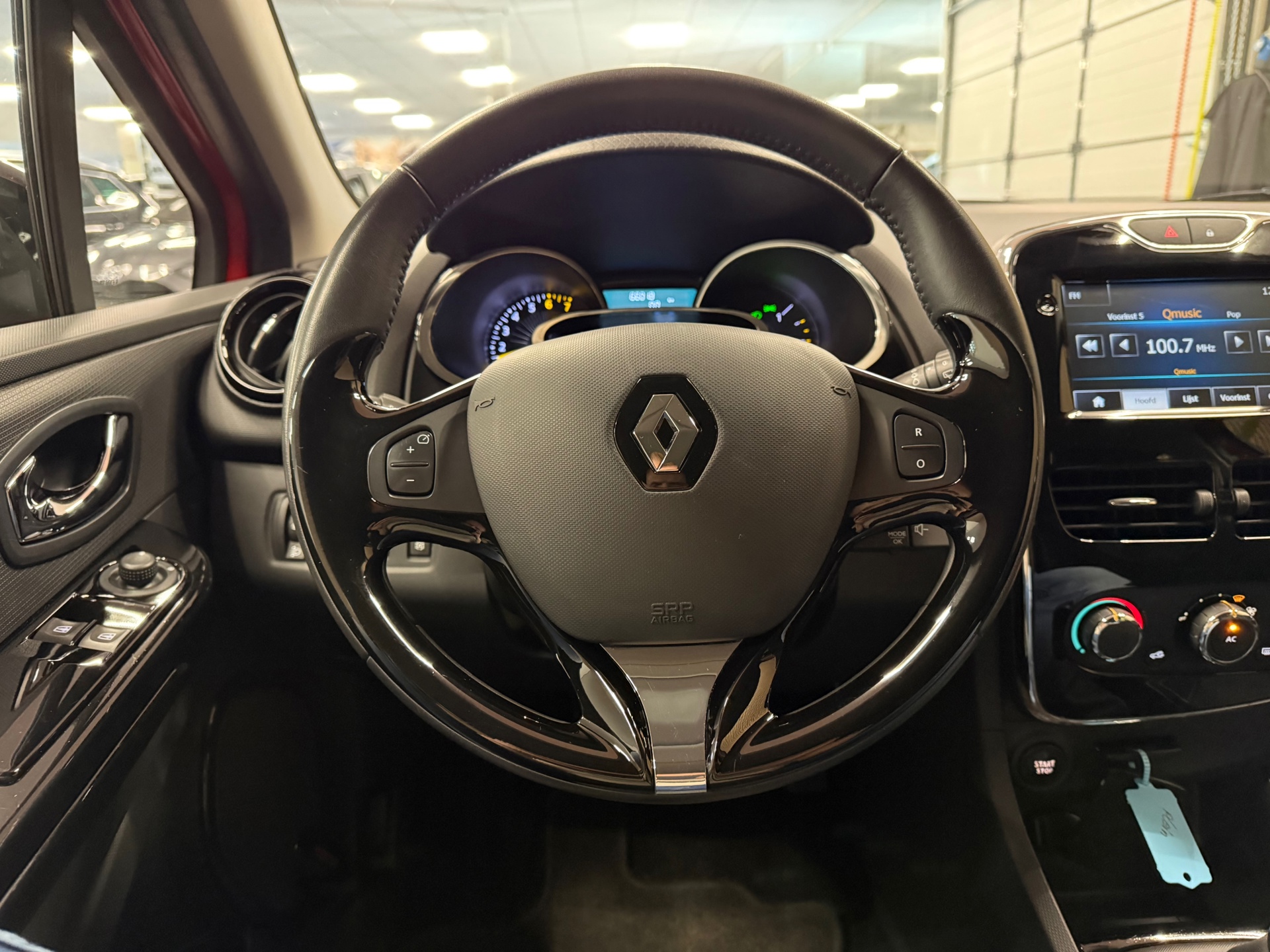 https://www.autokooy.nl//xml/images/53640784-13.JPG