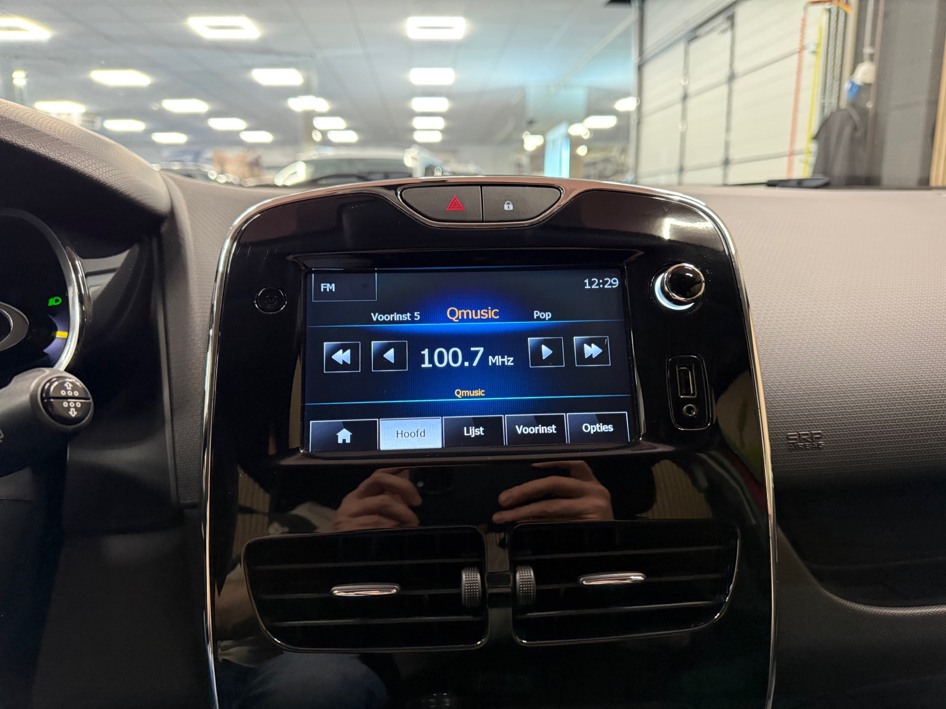 https://www.autokooy.nl//xml/images/53640784-16.JPG