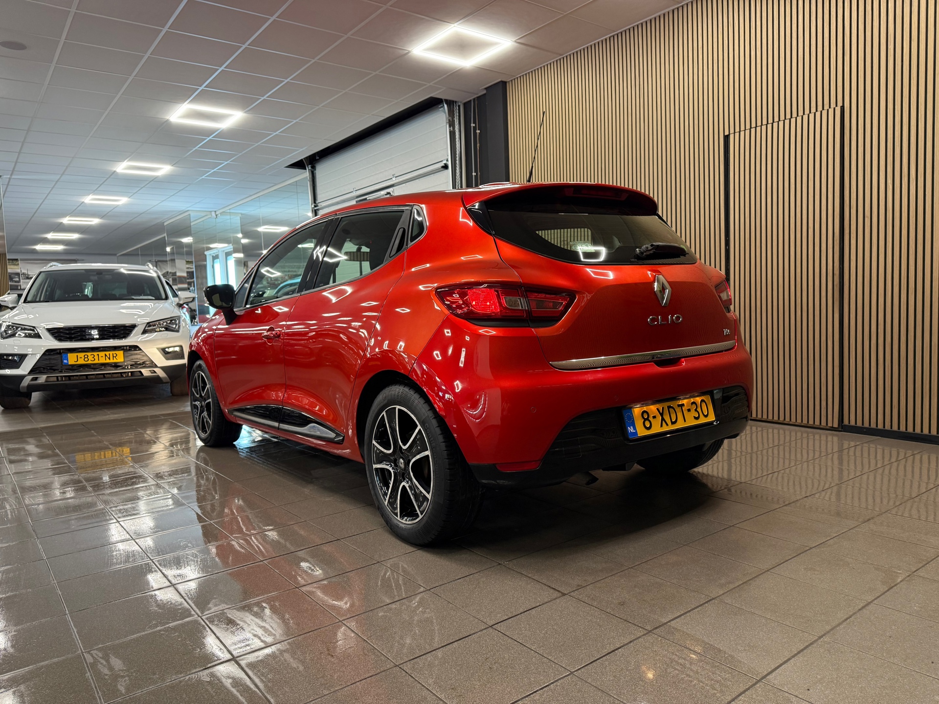 https://www.autokooy.nl//xml/images/53640784-3.JPG