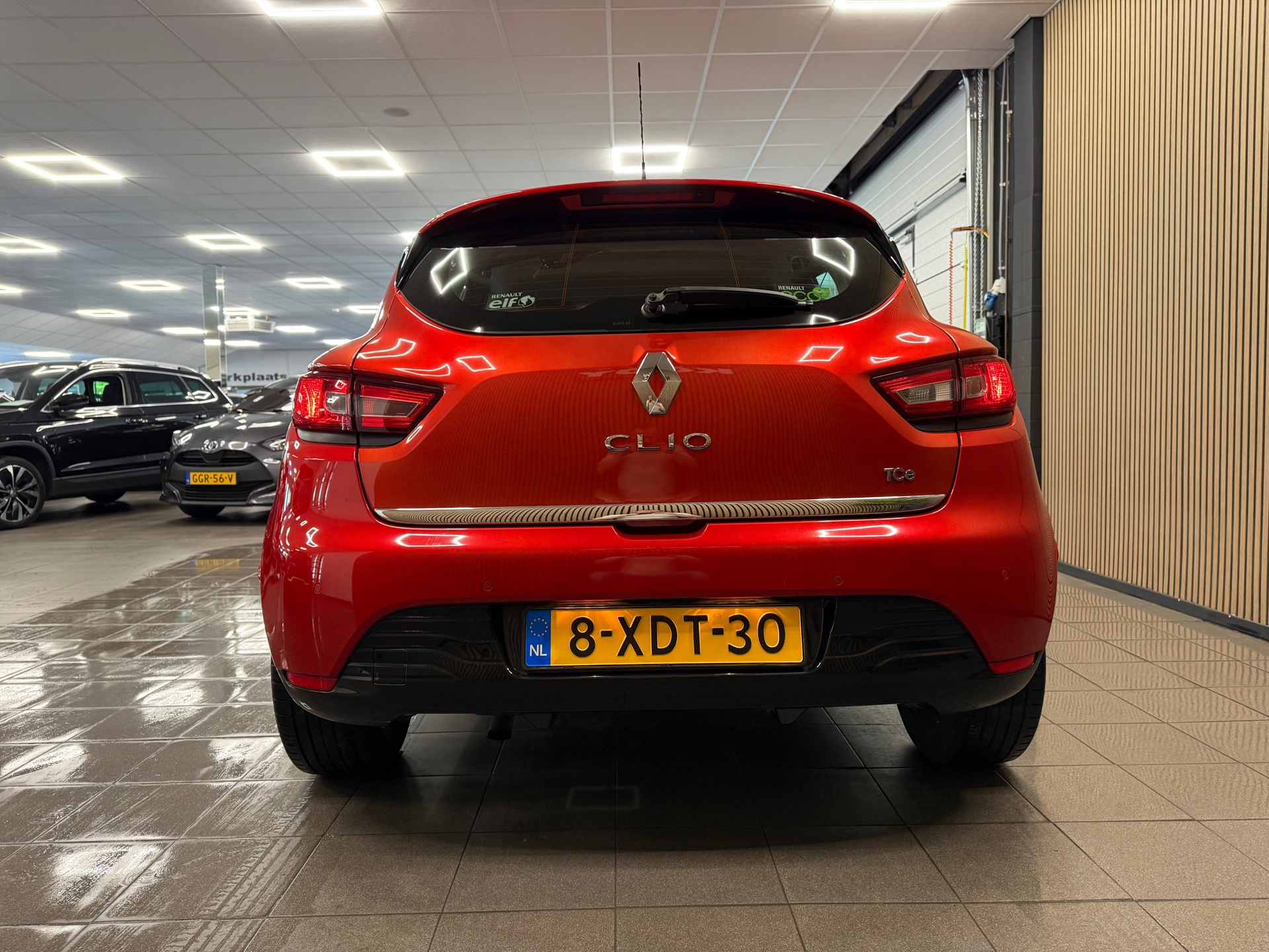 https://www.autokooy.nl//xml/images/53640784-4.JPG