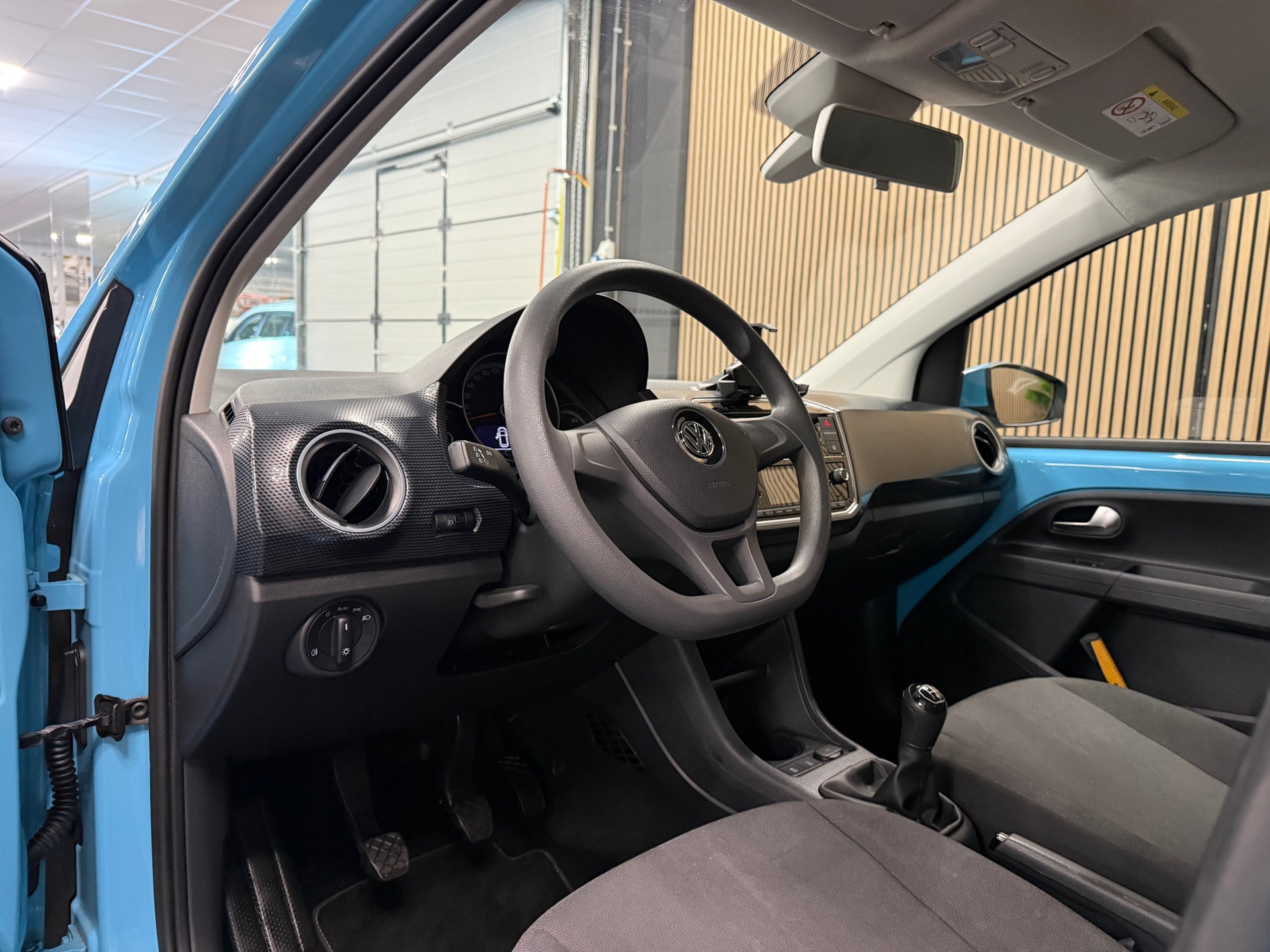 https://www.autokooy.nl//xml/images/53665196-12.JPG
