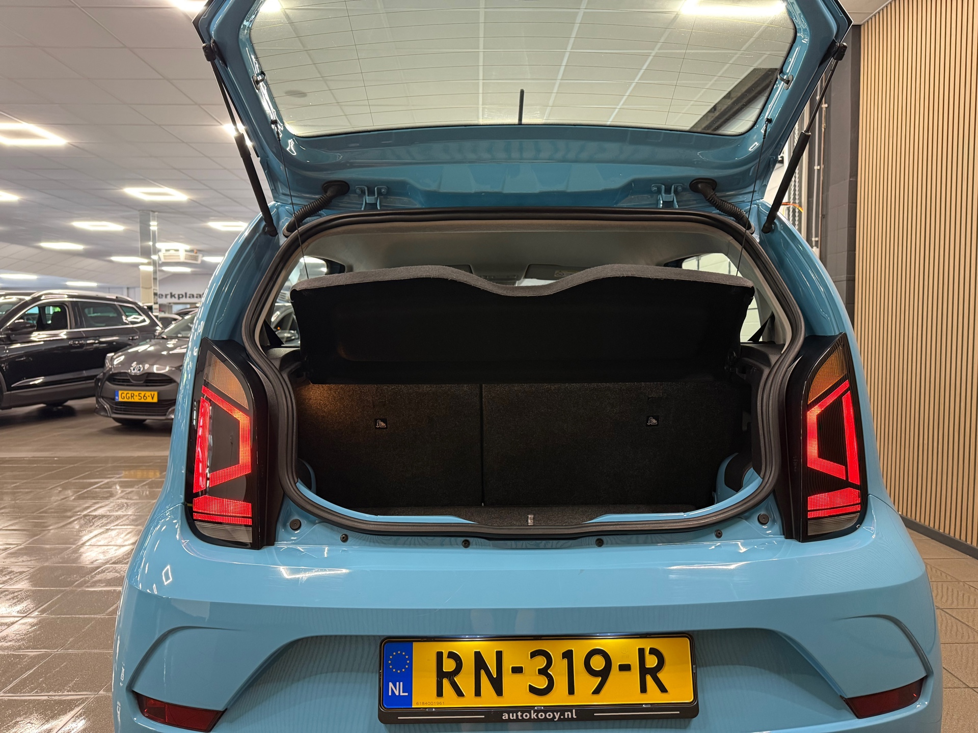 https://www.autokooy.nl//xml/images/53665196-5.JPG