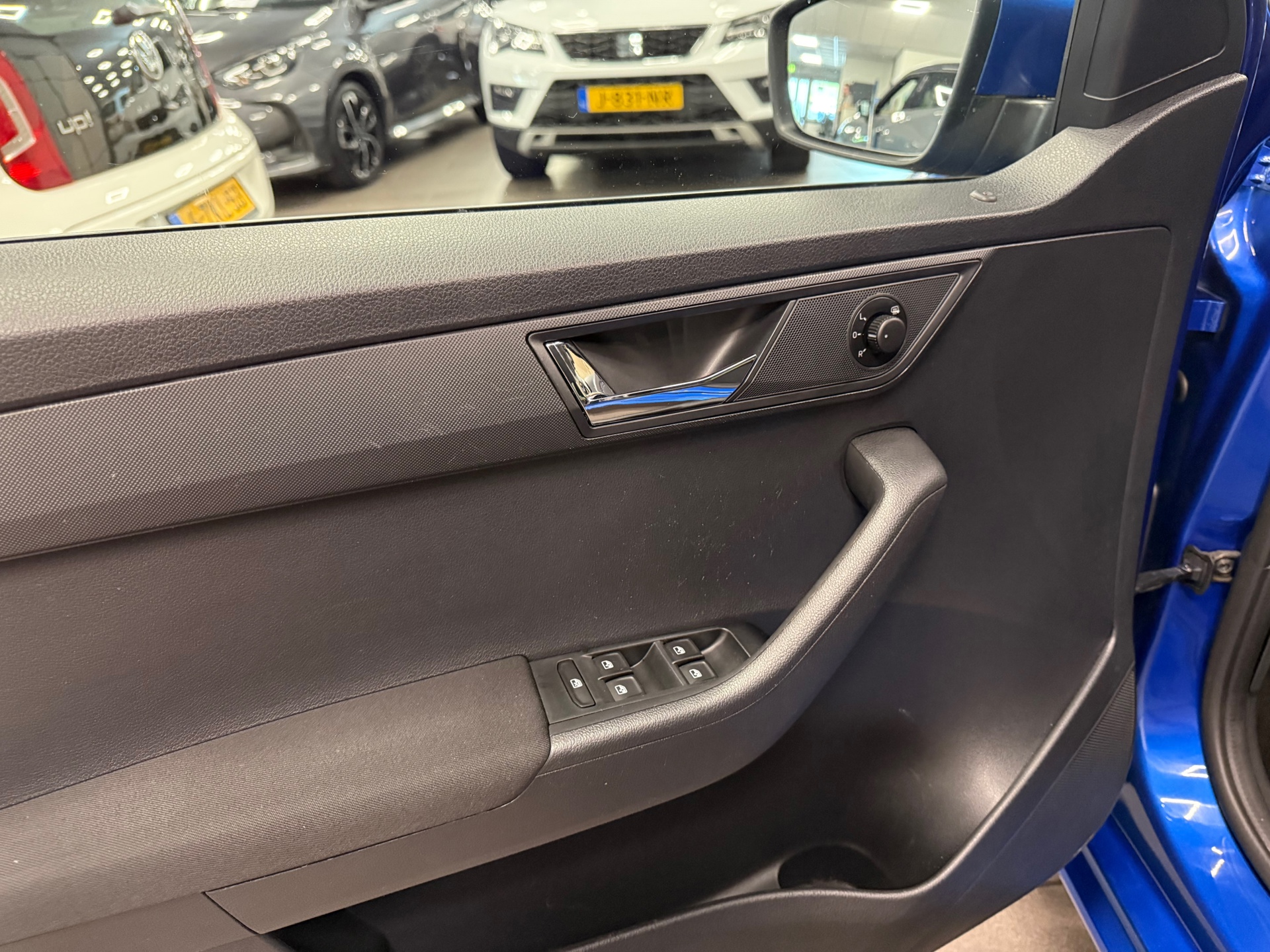 https://www.autokooy.nl//xml/images/53692167-10.JPG